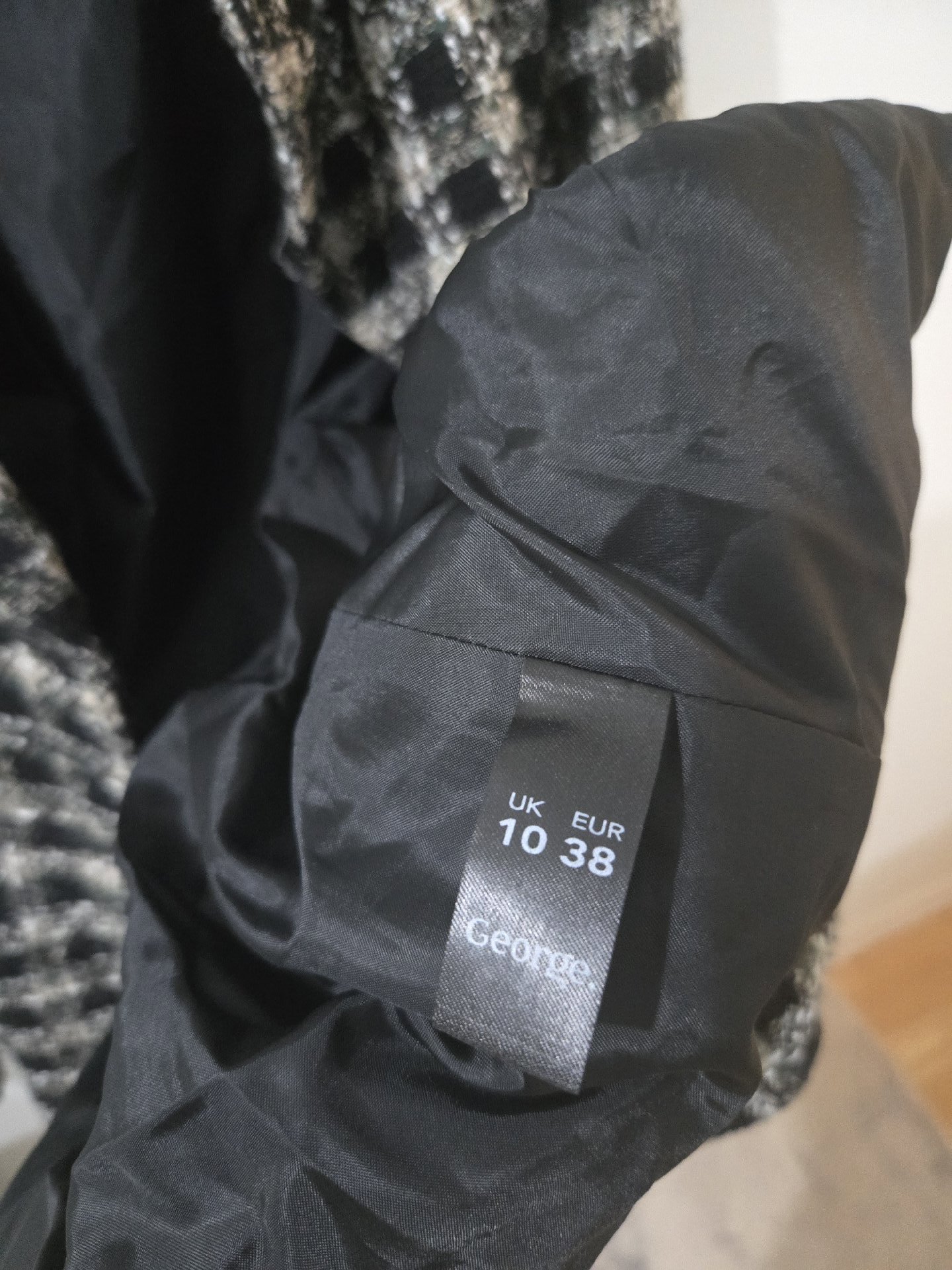 George Black and White Checked Coat – UK 10, George, 10, Excellent condition — preloved on SilentSale®