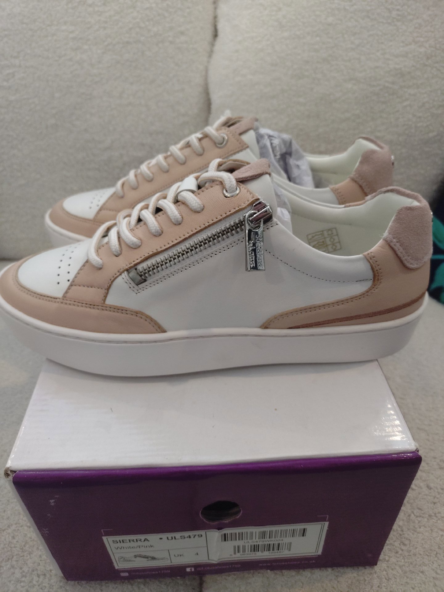 Skechers Sierra White and Pink Trainers – UK 4, Lotus, 4, New condition — preloved on SilentSale®