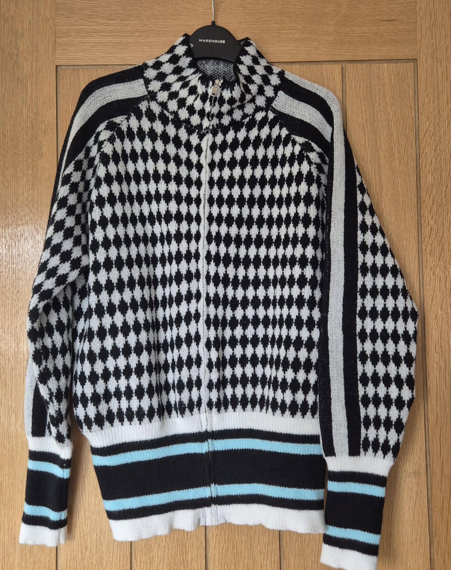 Warehouse Black and White Patterned Zip-Up Jumper, Warehouse, 12, Excellent condition — preloved on SilentSale®