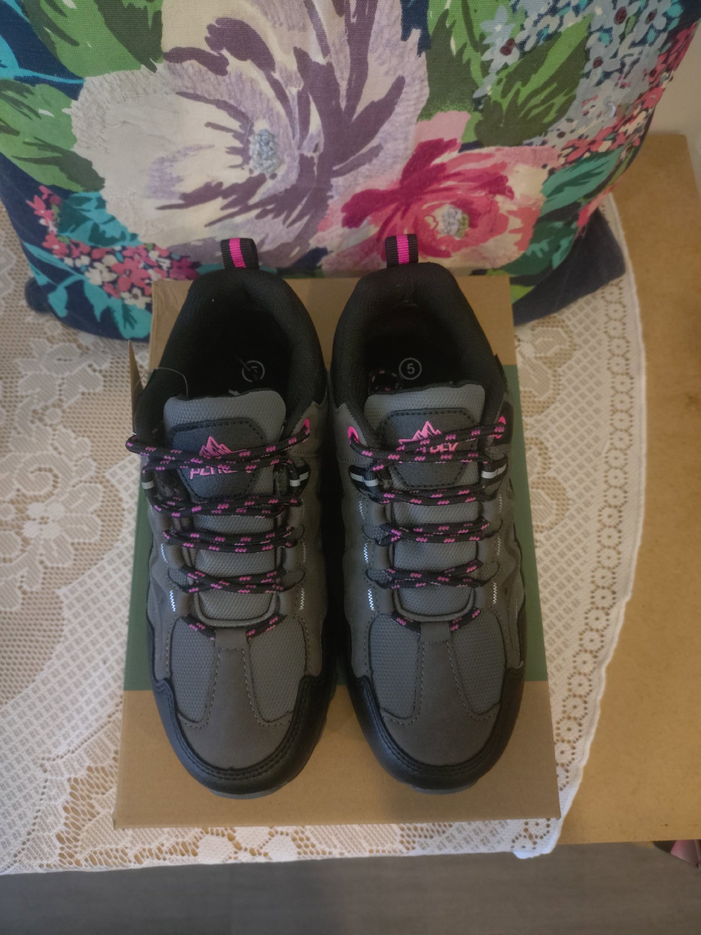 Aztrek Waterproof Hiking Trail Shoes Grey and Black – UK 5, Aztrek, 5, New condition — preloved on SilentSale®