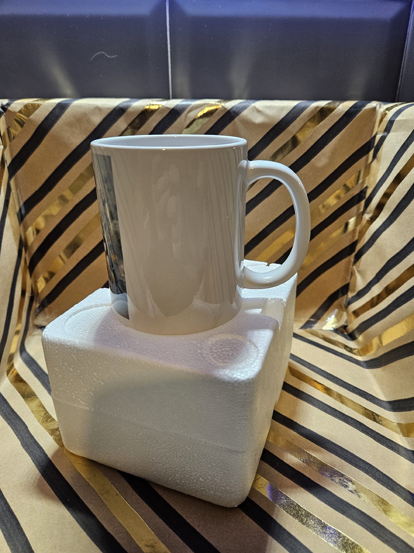 Ceramic Mug with Dog and Bird Print, Unbranded, One Size, New condition — preloved on SilentSale®