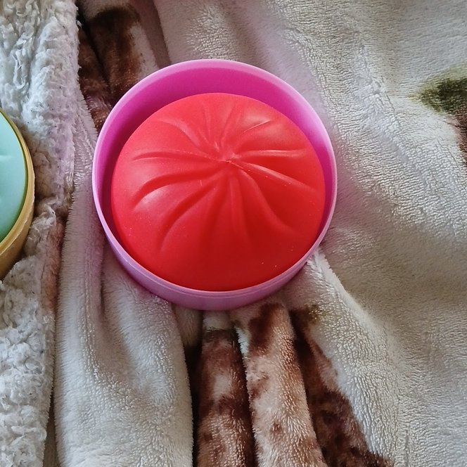 Set of 3 Colourful Squishy Stress Toys in Round Containers, Unbranded, 6 years, Good condition — preloved on SilentSale®