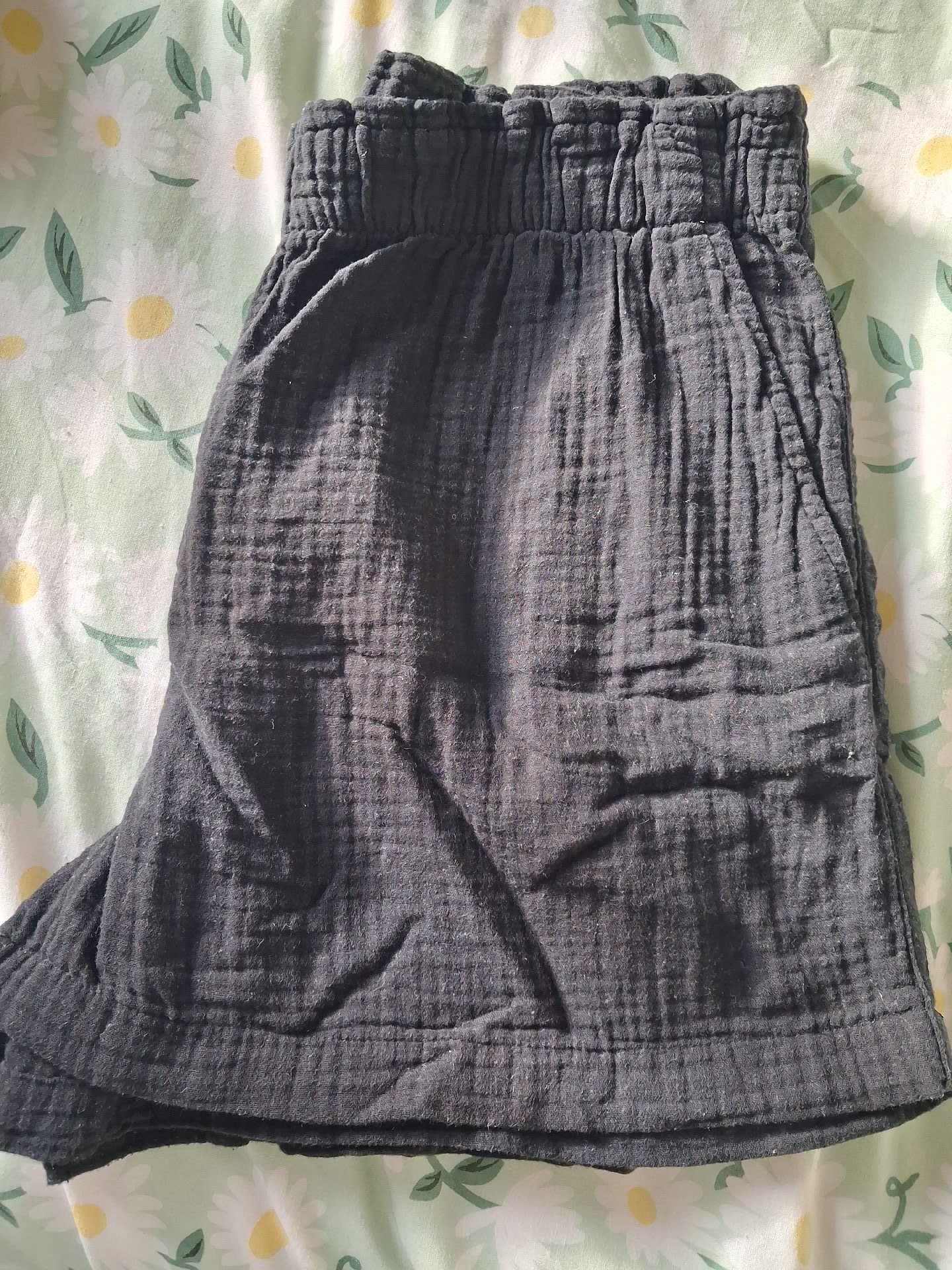 Black Cotton Casual Shorts, H&M, M, Excellent condition — preloved on SilentSale®