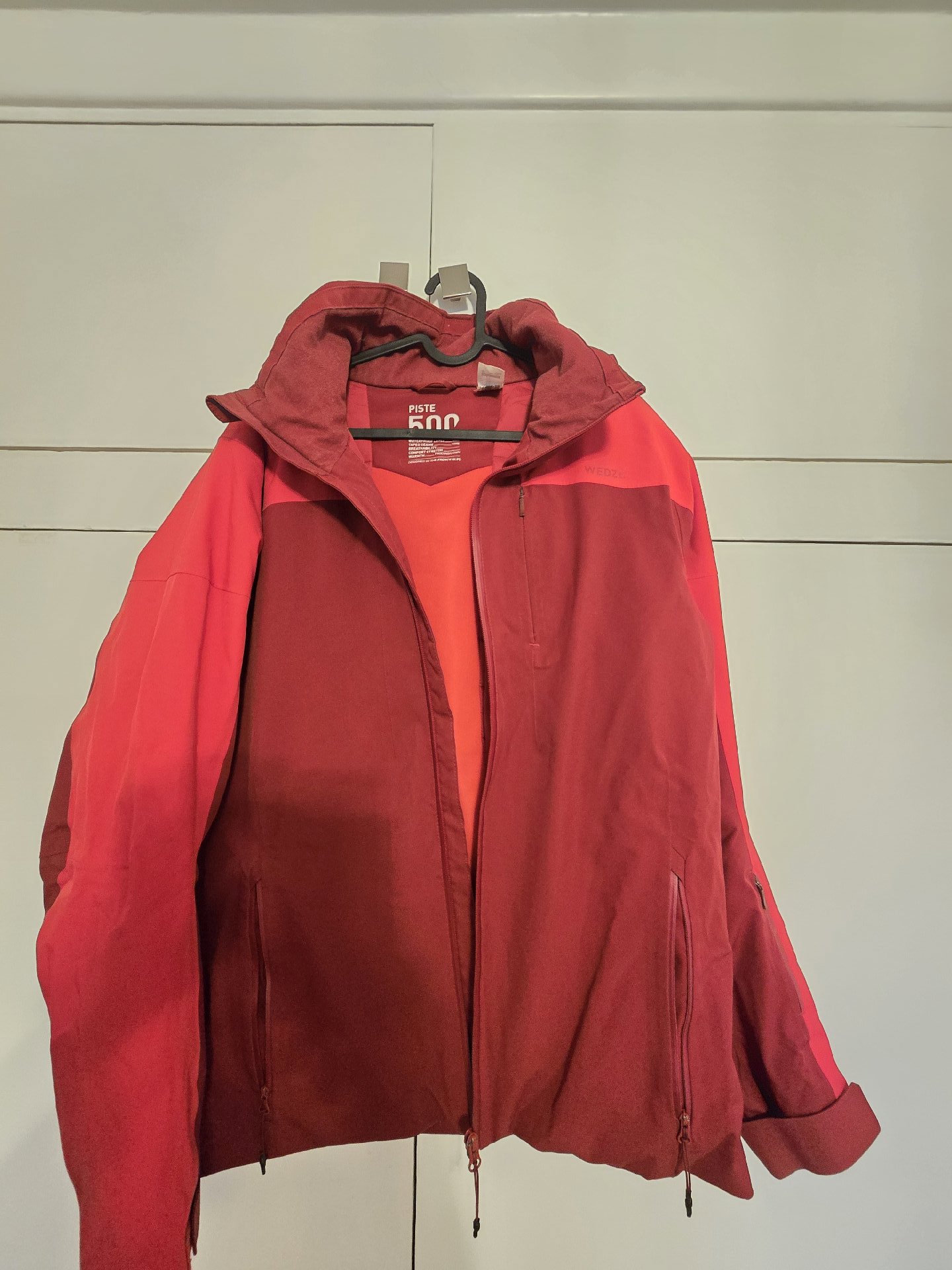 Decathlon Wedze Piste 500 Red Waterproof Ski Jacket – Size M, Decathlon, M, Good condition — preloved on SilentSale®