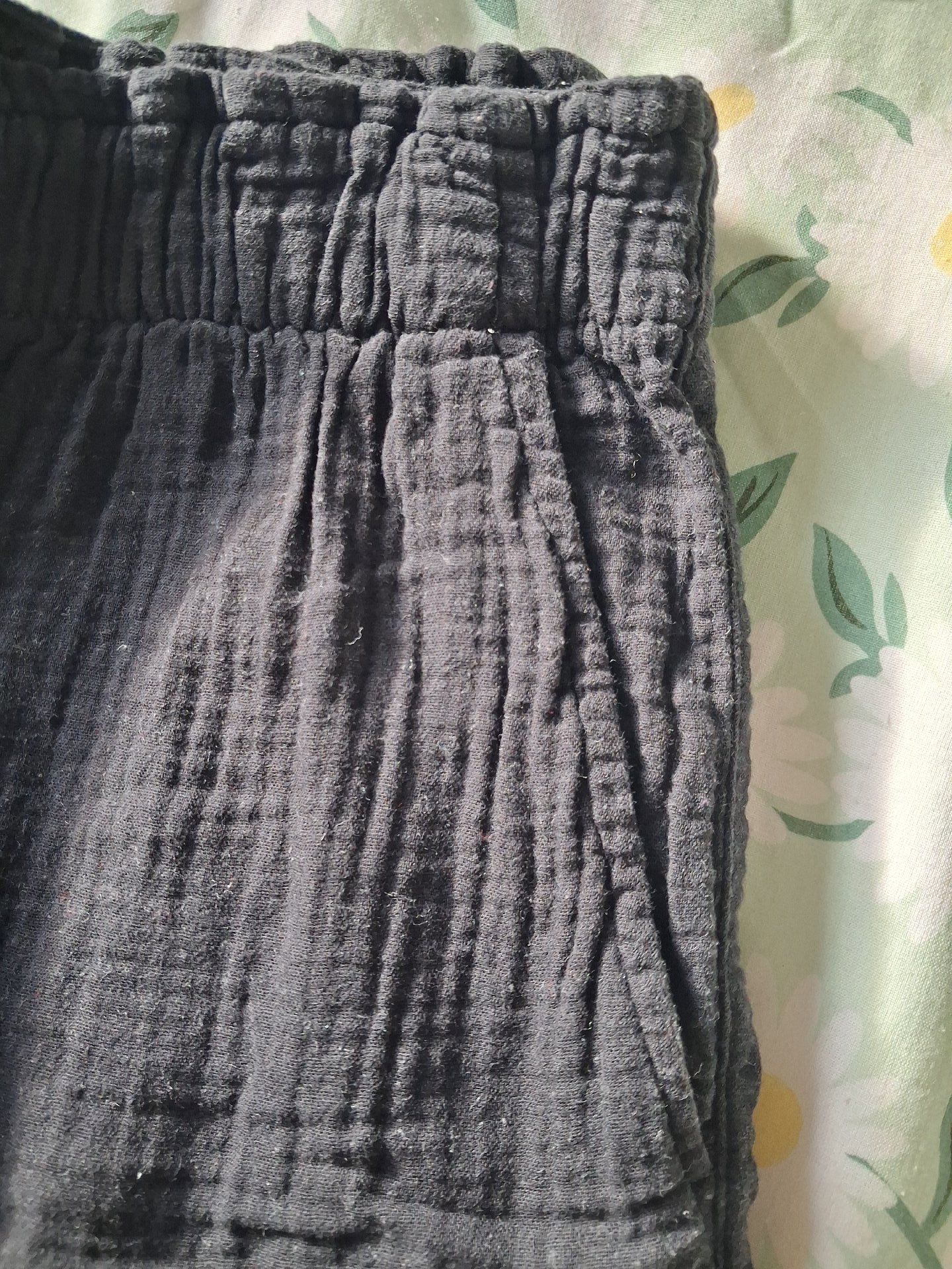 Black Cotton Casual Shorts, H&M, M, Excellent condition — preloved on SilentSale®