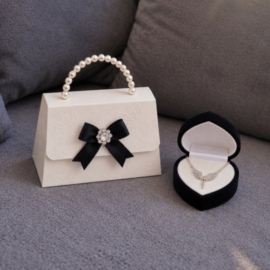 Elegant Gift Set – White Mini Handbag & Angel Wing Necklace 🤍, Unbranded, One Size, New condition — preloved on SilentSale®