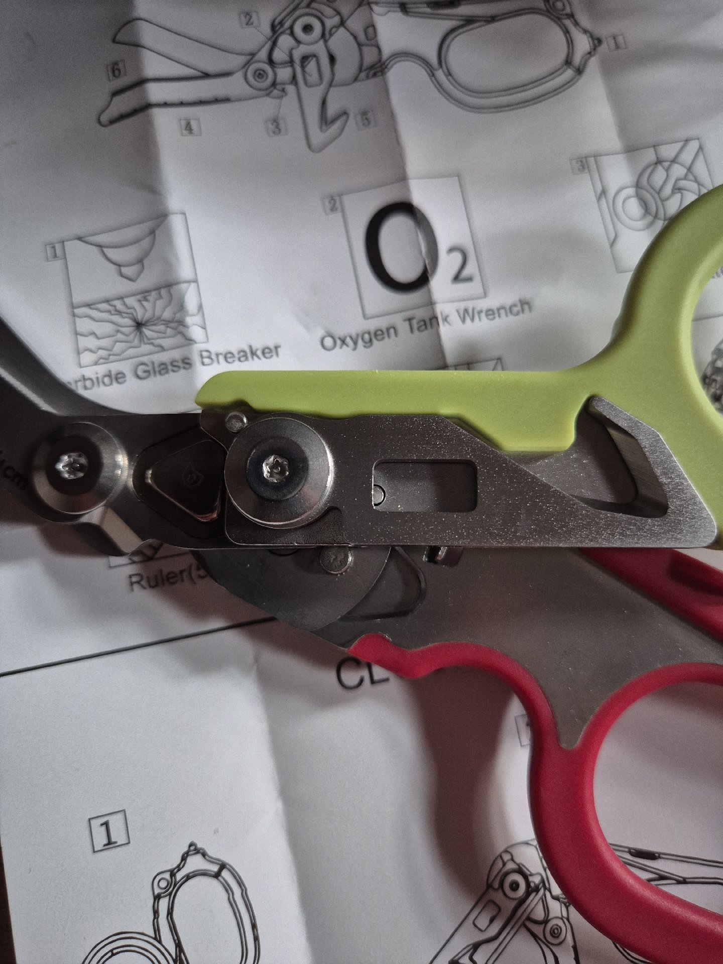 Multi-Function Emergency Rescue Shears Scissors, Unbranded, Medium, New condition — preloved on SilentSale®
