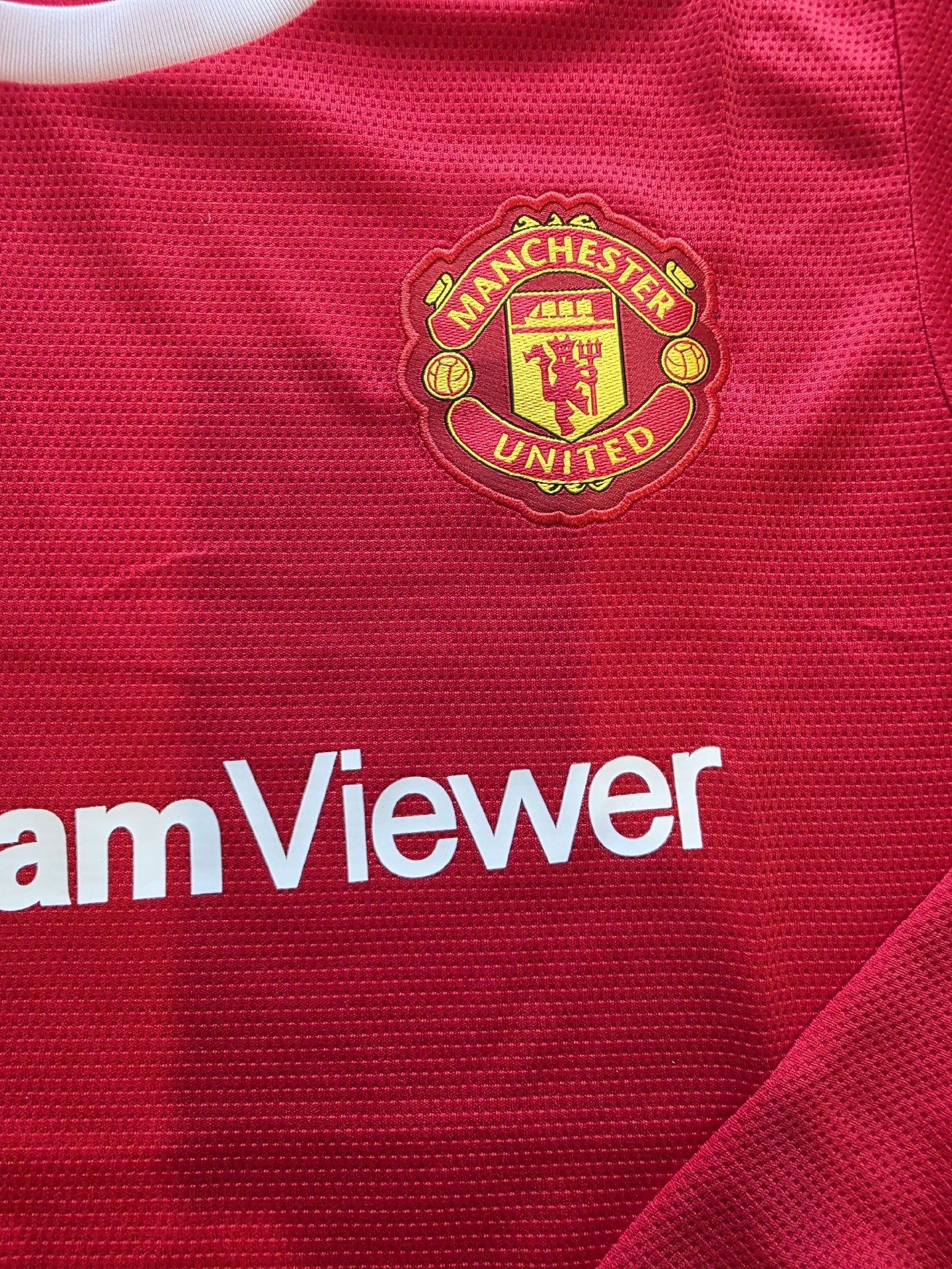 Adidas Manchester United Red Long Sleeve Football Shirt – M, Adidas, M, New condition — preloved on SilentSale®