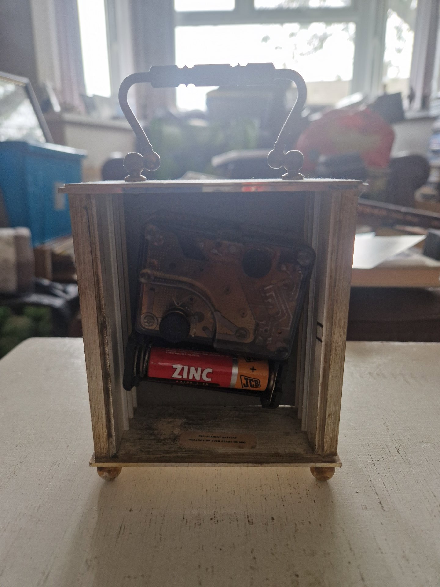 Brass quartz carriage clock by Timemaster, Vintage, Small, Excellent condition — preloved on SilentSale®