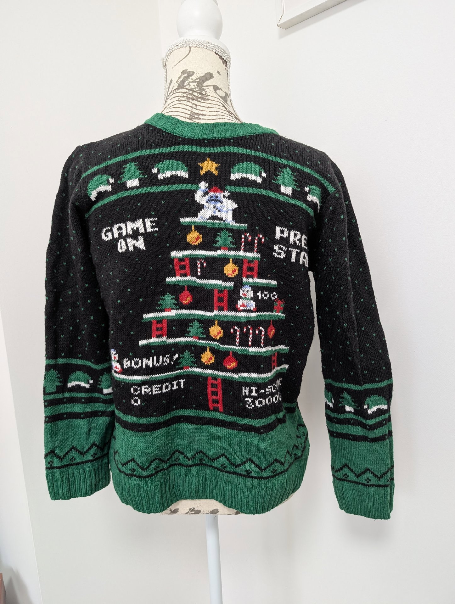 Holiday Time Kids Christmas Game On Jumper L (10-12) Husky, Holiday Time, L (10-12) Husky, Good condition — preloved on SilentSale®