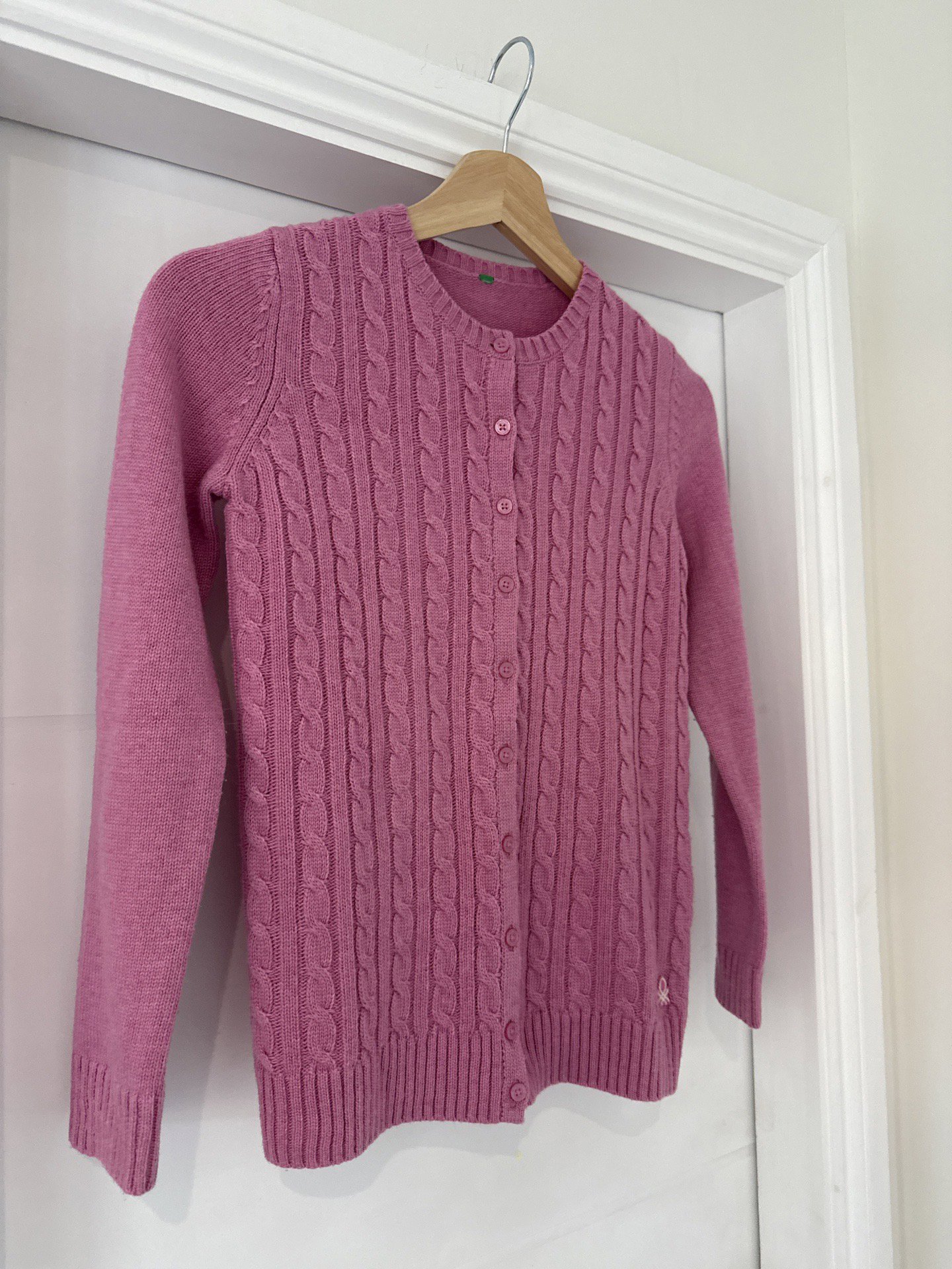 Benetton Pink Cable Knit Cardigan 10-11 Years, Benetton, 10-11 years, Excellent condition — preloved on SilentSale®