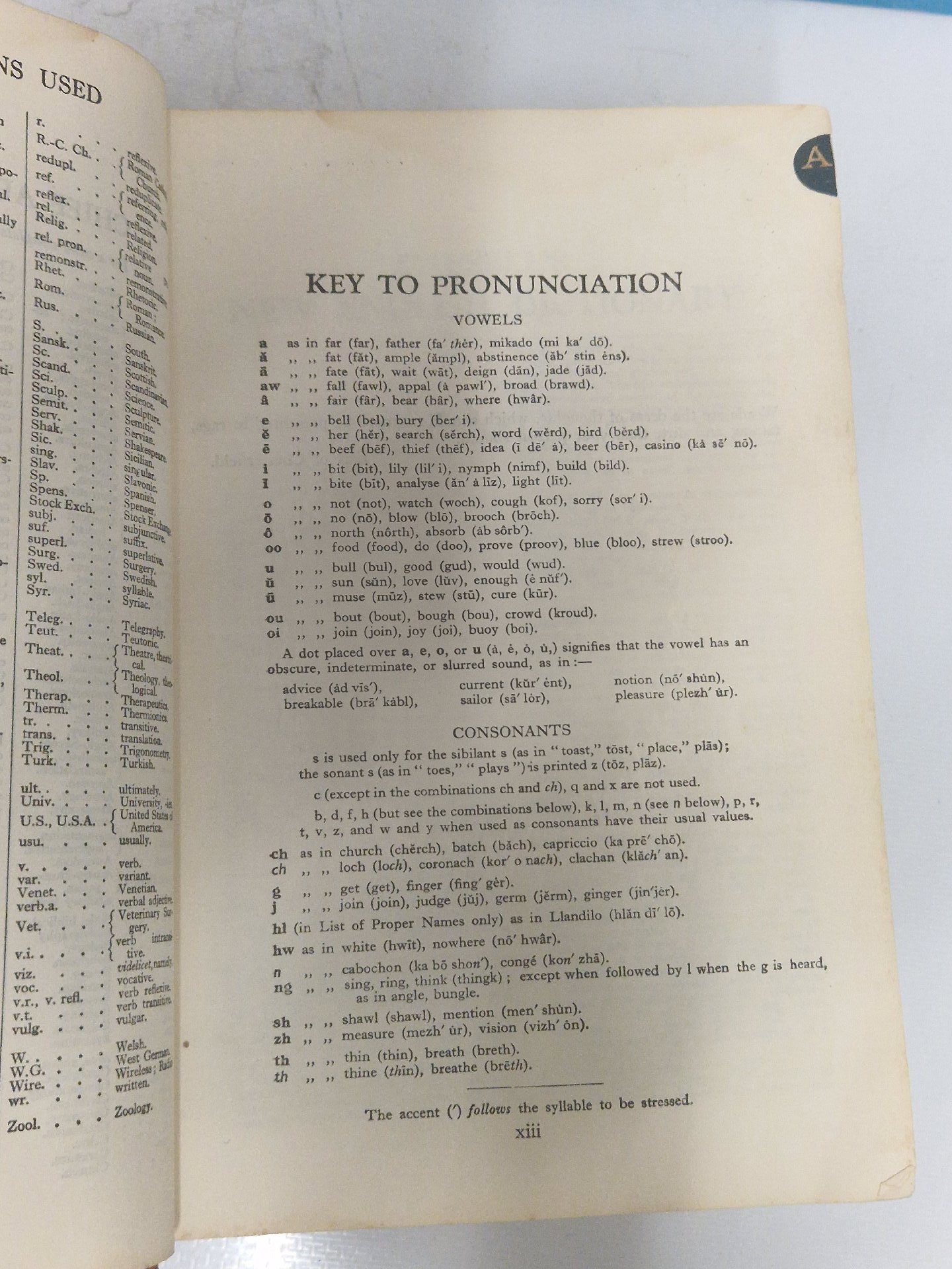 Hardcover book titled 'Cassell's New English Dictionary' edited by Ernest A. Baker, Baker, One Size, Good condition — preloved on SilentSale®