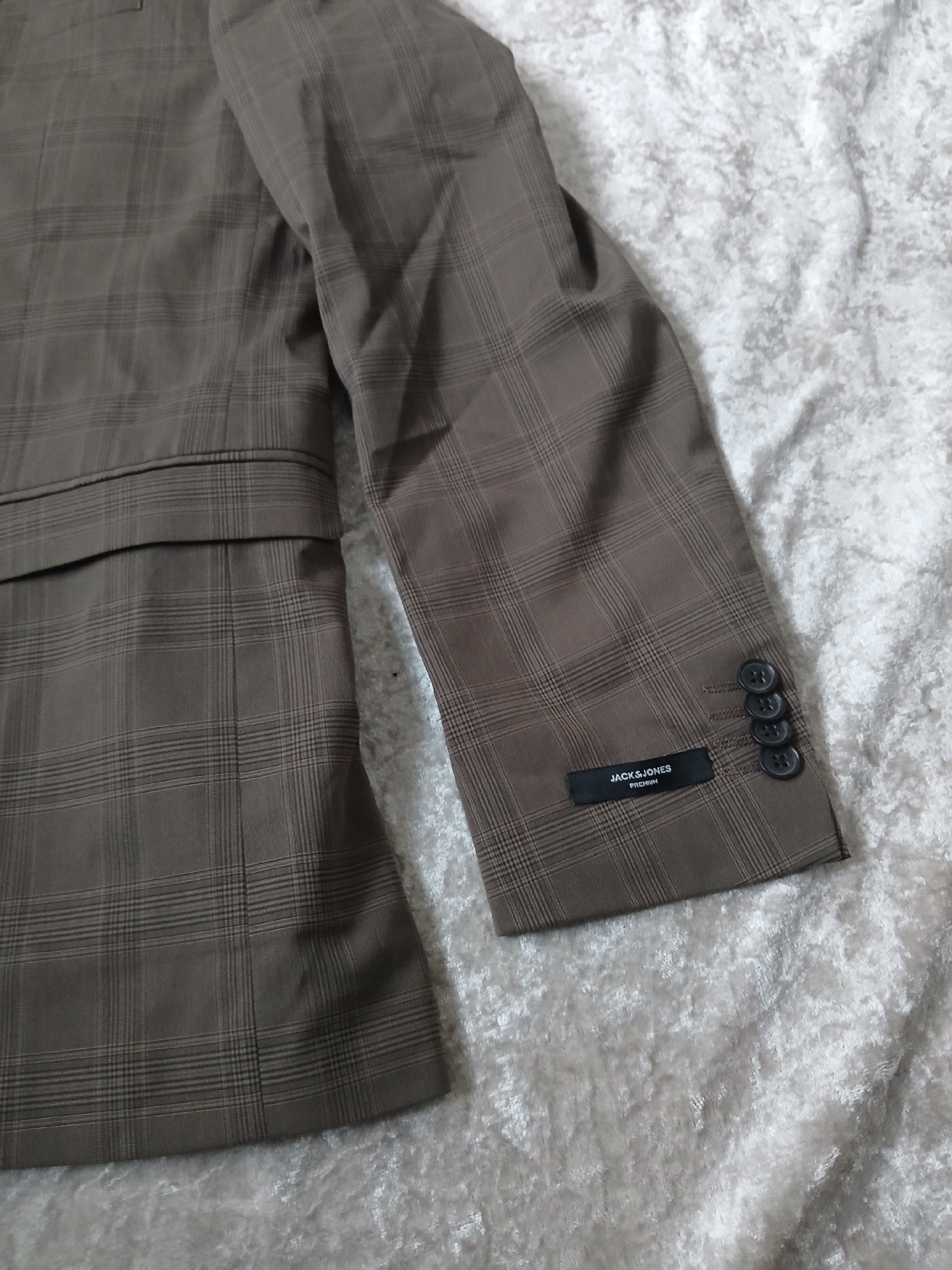 Jack & Jones Brown Check Blazer UK 42R Super Slim (Fits like M‑Large), Jack & Jones, 42R, New condition — preloved on SilentSale®