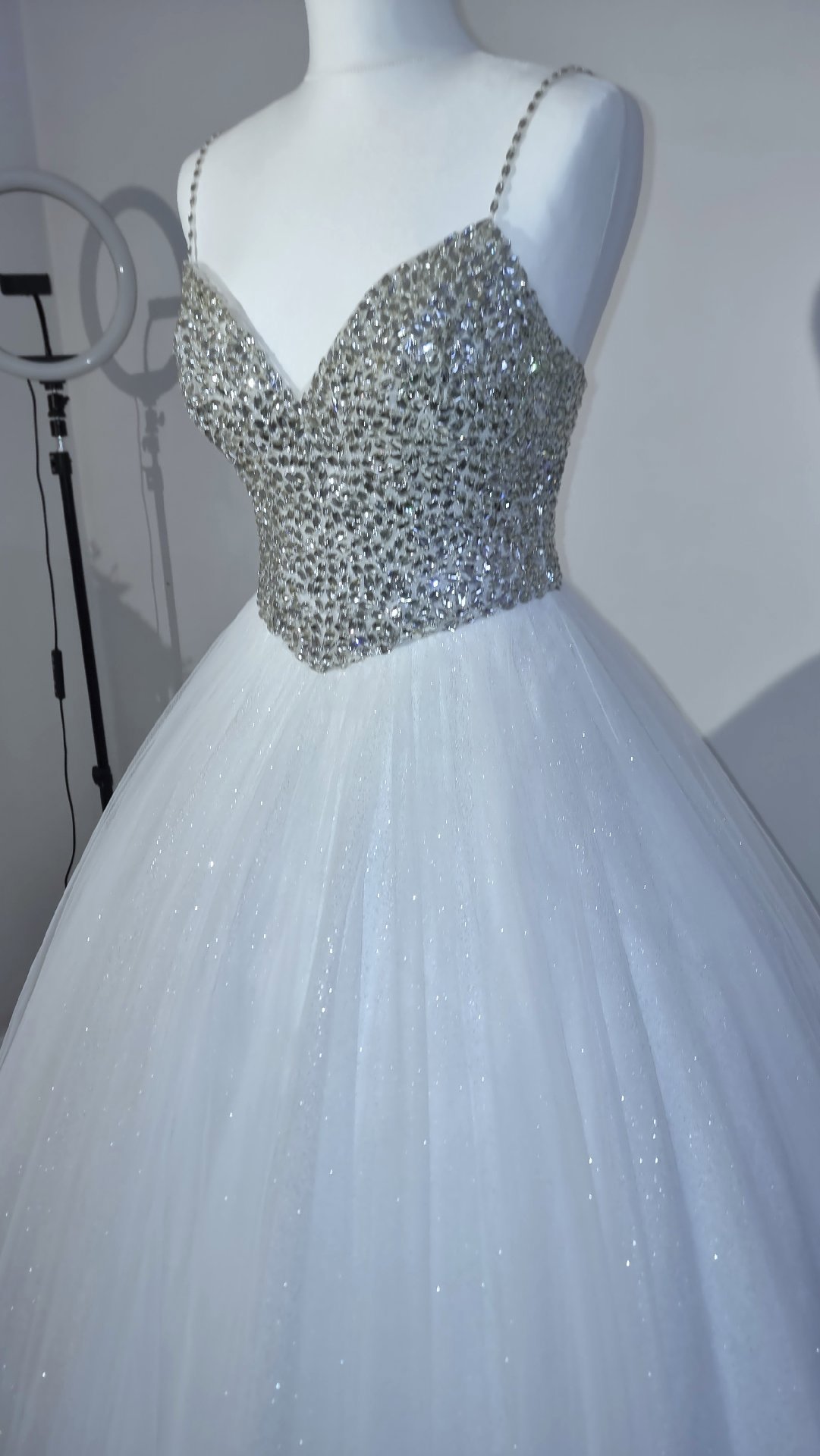 White Glitter Tulle Ball Gown Dress with Silver Beaded Bodice, Unbranded, 8, New condition — preloved on SilentSale®