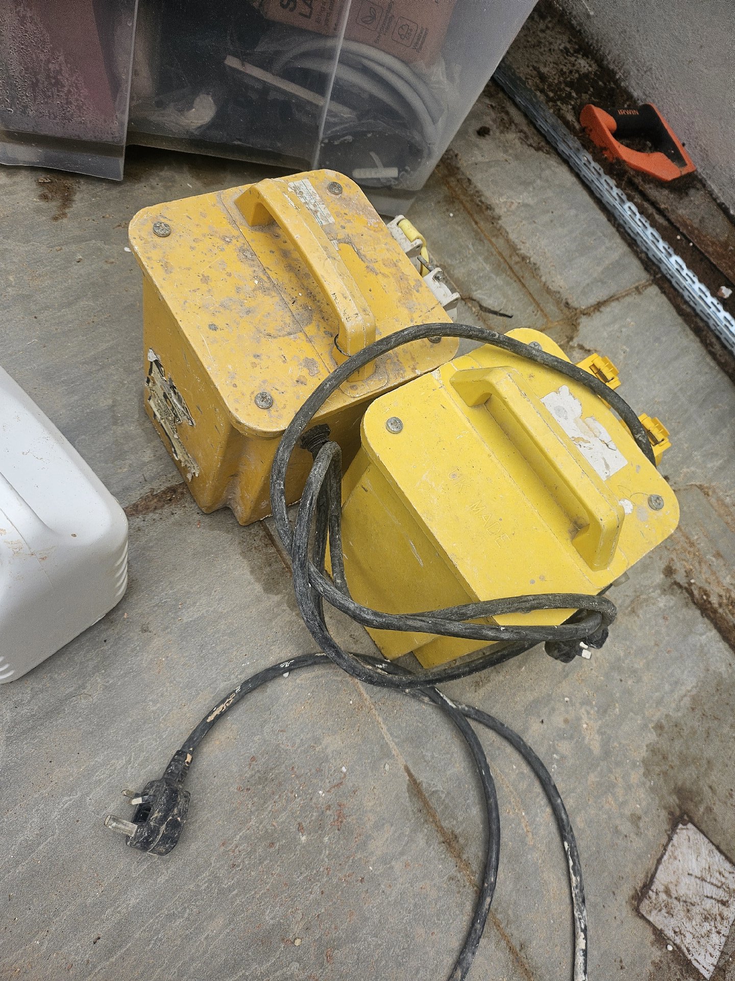 Carroll & Meynell Isolating Transformer 1.5kVA / 3.0kVA, Unbranded, One Size, Good condition — preloved on SilentSale®