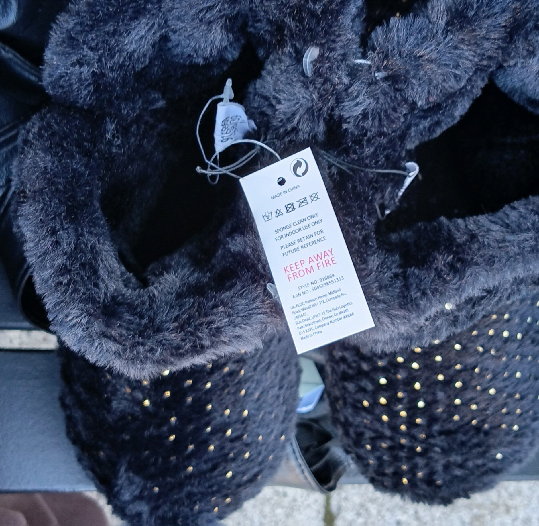 Black Faux Fur Studded Slippers, Unbranded, 38/39, Excellent condition — preloved on SilentSale®