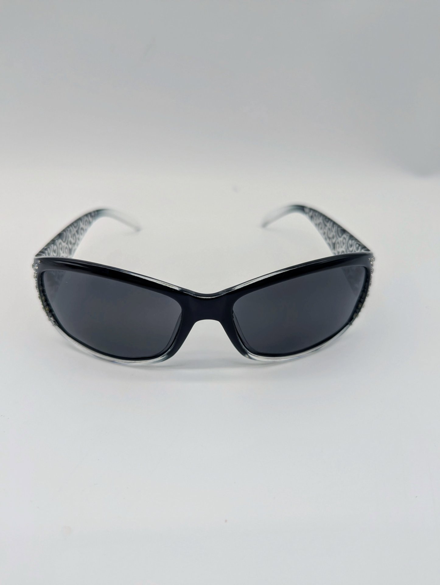 Siphew Black Sunglasses with Patterned Arms, Siphew, One Size, New condition — preloved on SilentSale®