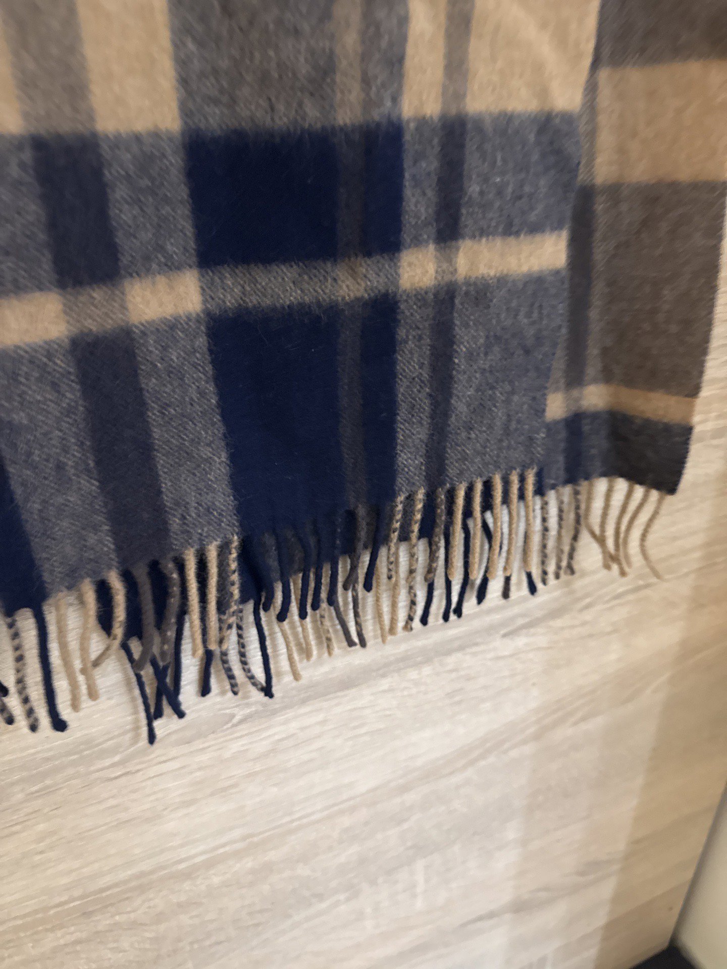 Checked Pattern Wool Blend Scarf in Blue and Beige, Blend, One Size, Excellent condition — preloved on SilentSale®