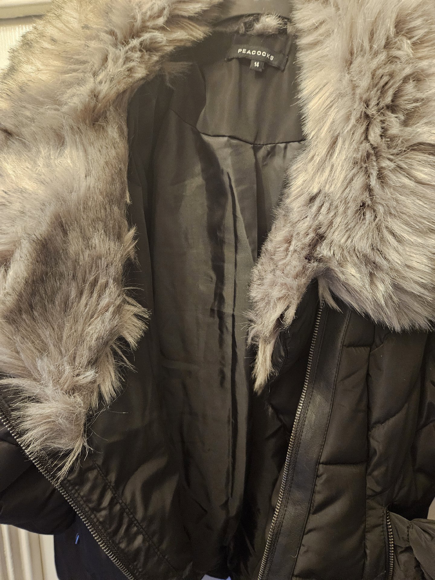 Peacocks Black Padded Coat with Faux Fur Collar – Size 14, Peacocks, 14, New condition — preloved on SilentSale®