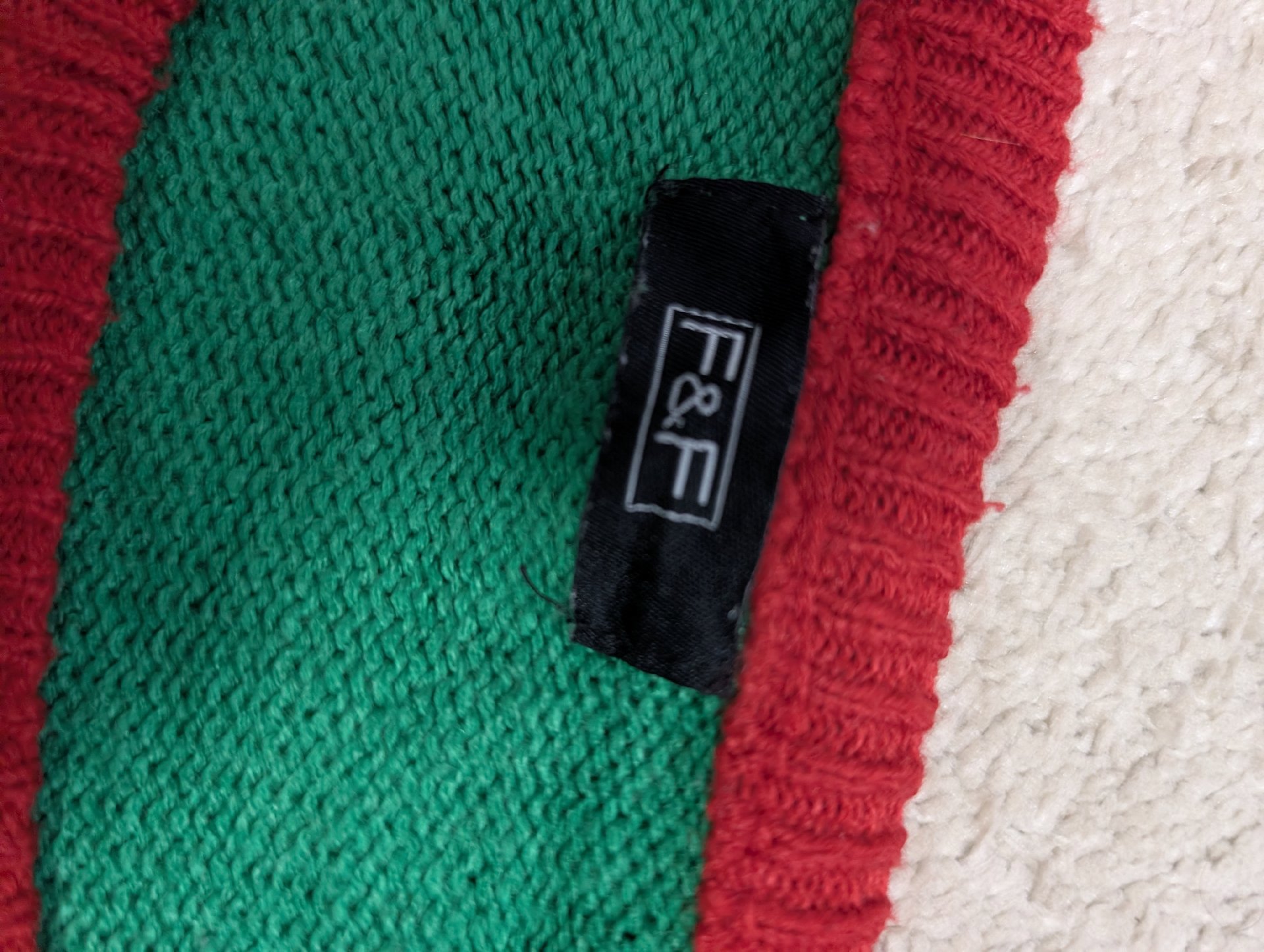 F&F Green Christmas Elf Jumper Sweater – Size 16 UK 44 EUR, F&F, 16 UK 44 EUR, Good condition — preloved on SilentSale®