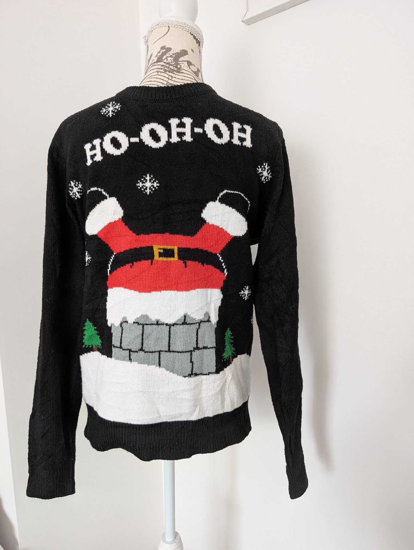 Montego Black Christmas Jumper with Santa Design, Montego, 60 cm, Excellent condition — preloved on SilentSale®