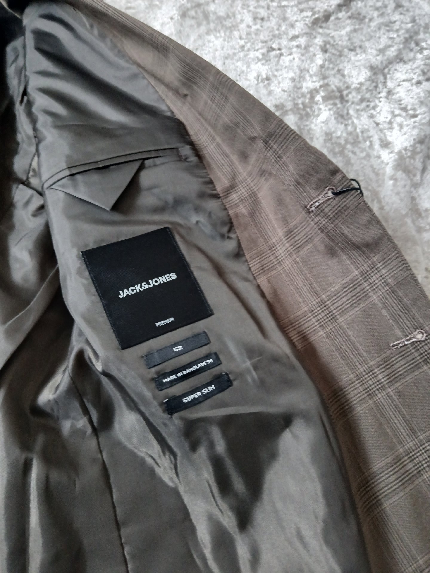 Jack & Jones Brown Check Blazer UK 42R Super Slim (Fits like M‑Large), Jack & Jones, 42R, New condition — preloved on SilentSale®