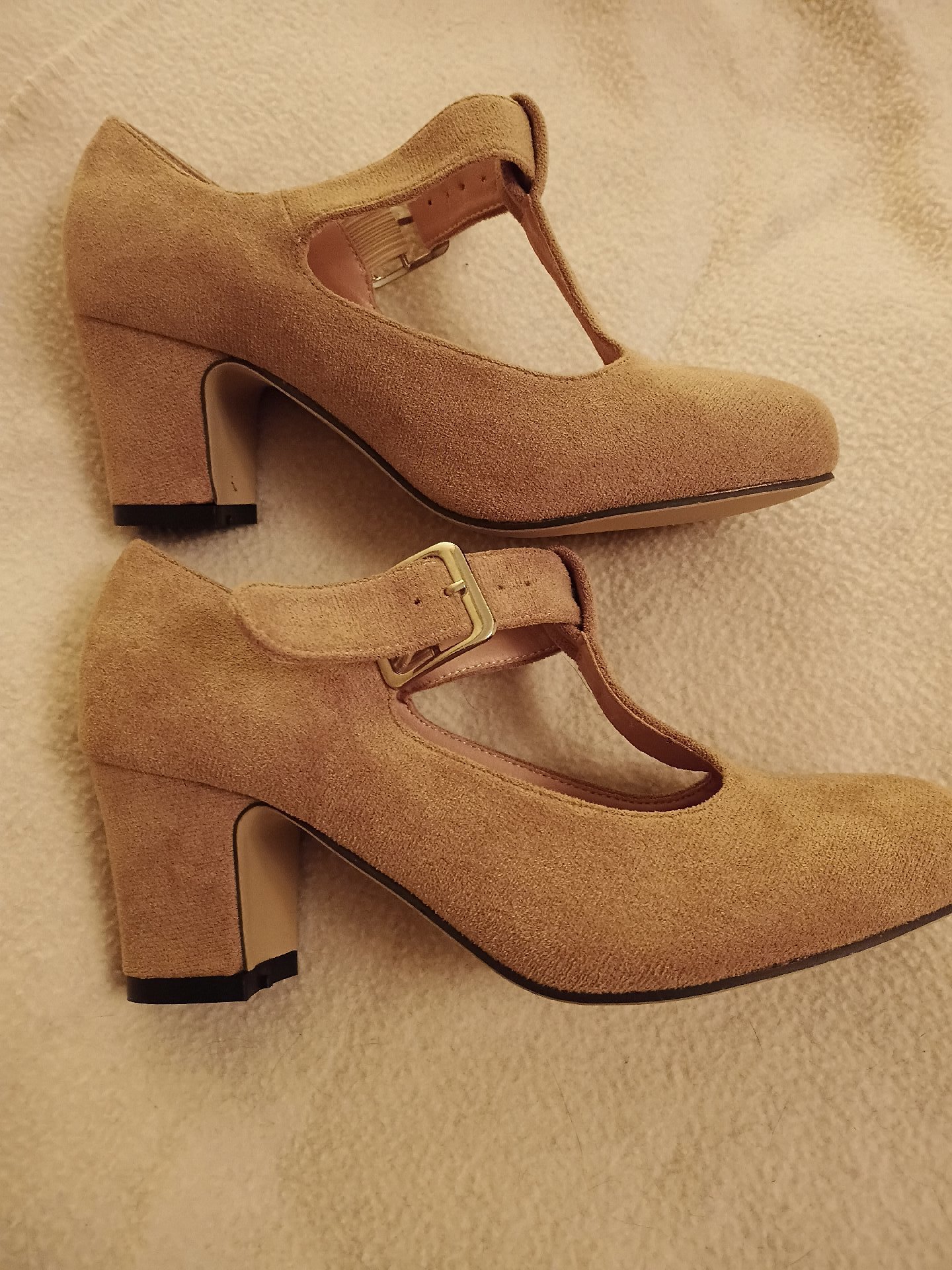 Beige Suede Effect T-Bar Block Heel Shoes – Size 3, Unbranded, 3, Excellent condition — preloved on SilentSale®