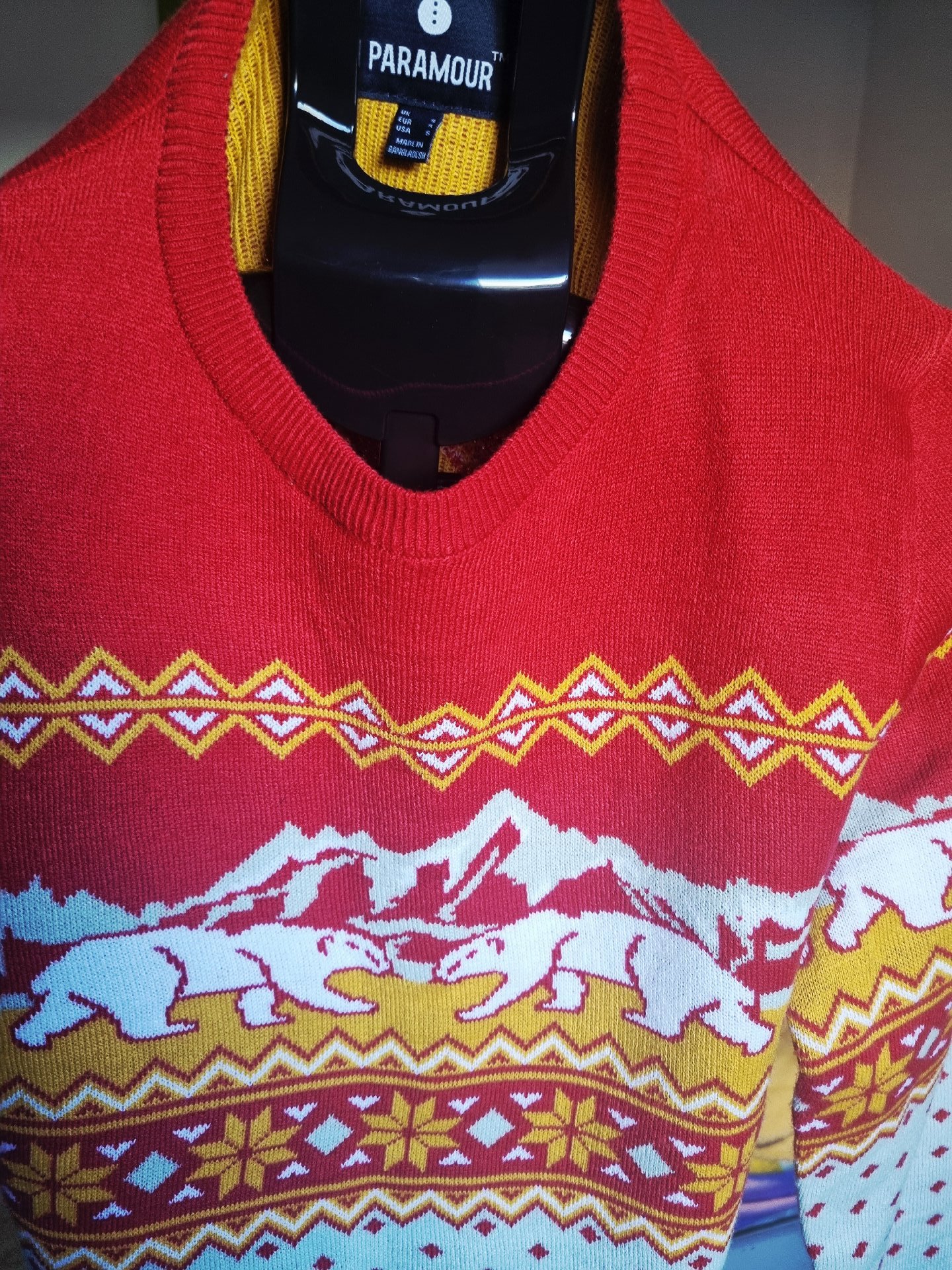 Paramour Red Patterned V-Neck Jumper – Size M, Paramour, M, Excellent condition — preloved on SilentSale®