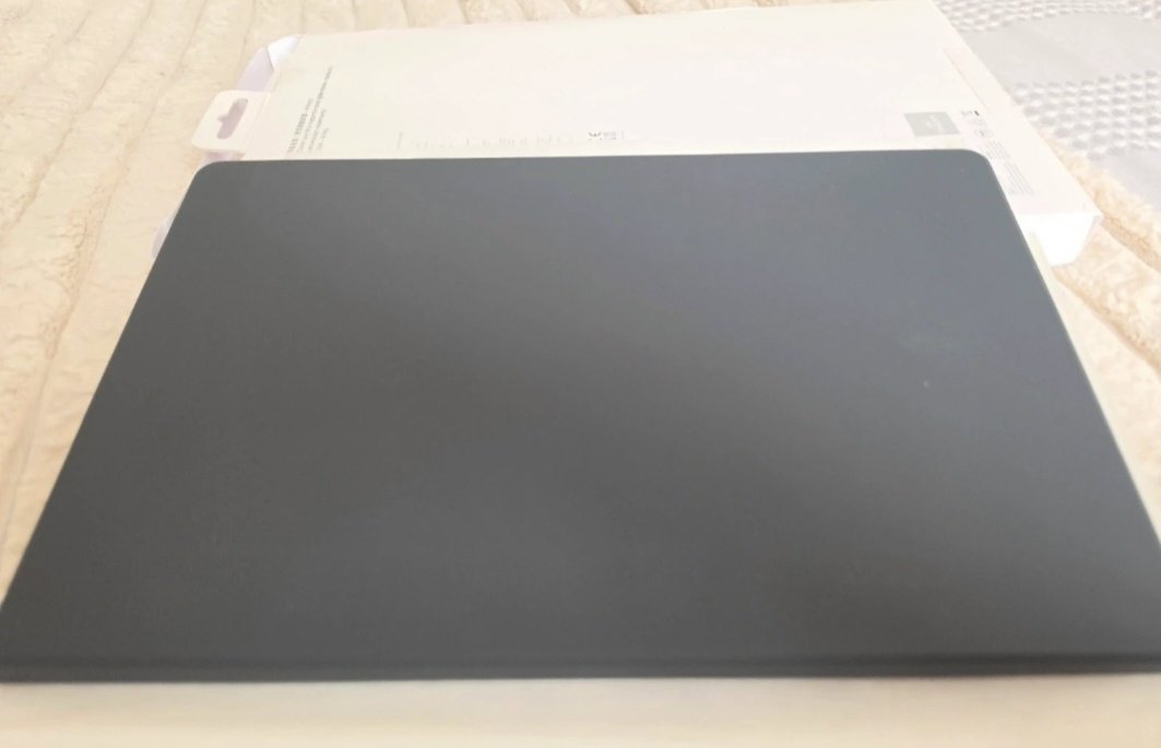 Samsung Book Cover Keyboard Slim for Galaxy Tab S10+, Samsung, 8TB, Excellent condition — preloved on SilentSale®