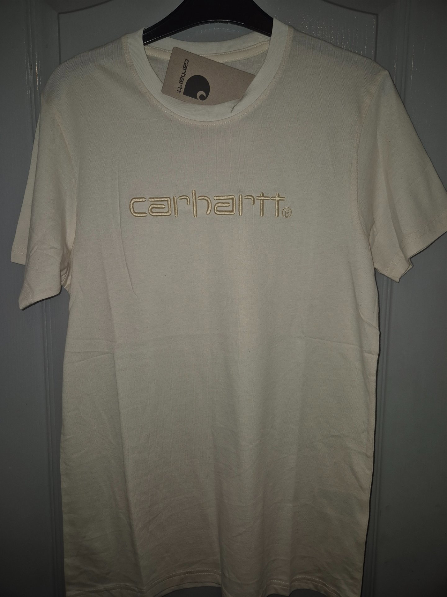 Carhartt Cream Original Fit Logo T-Shirt – Size S, Carhartt, S, New condition — preloved on SilentSale®