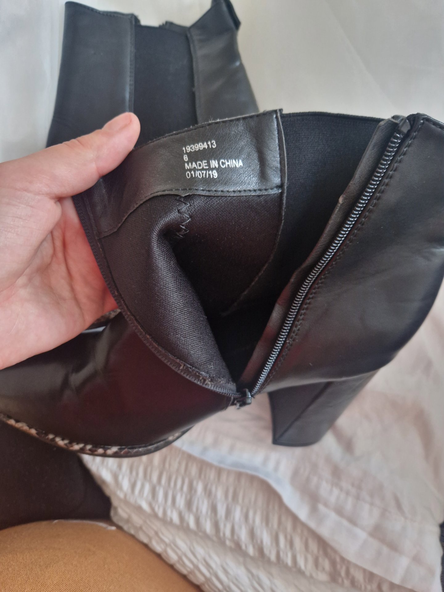 Ankle boots , Dorothy Perkins, 6, Like New condition — preloved on SilentSale®