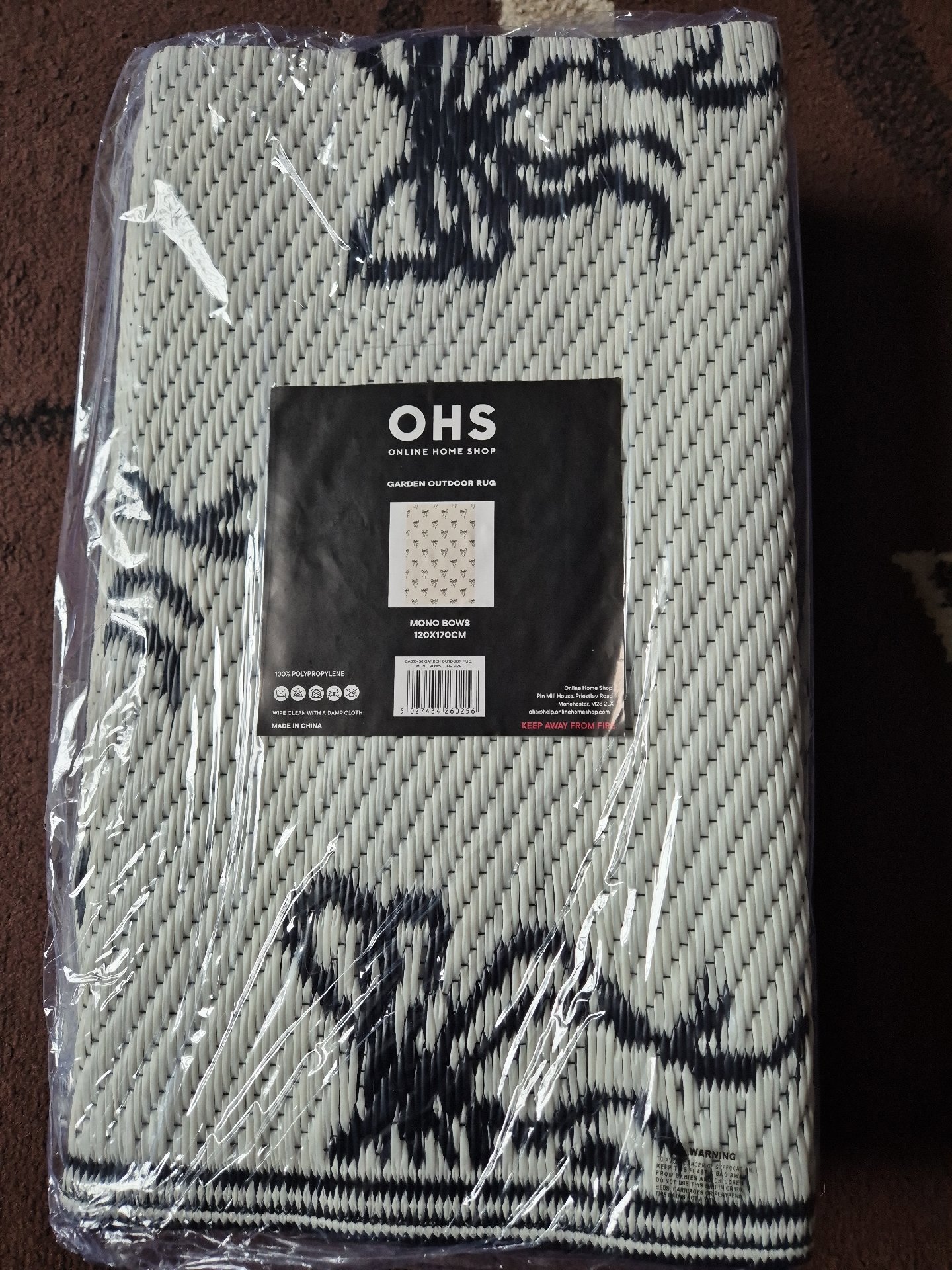 Mono bow black n white rug, Ohs, 170 cm, New condition — preloved on SilentSale®
