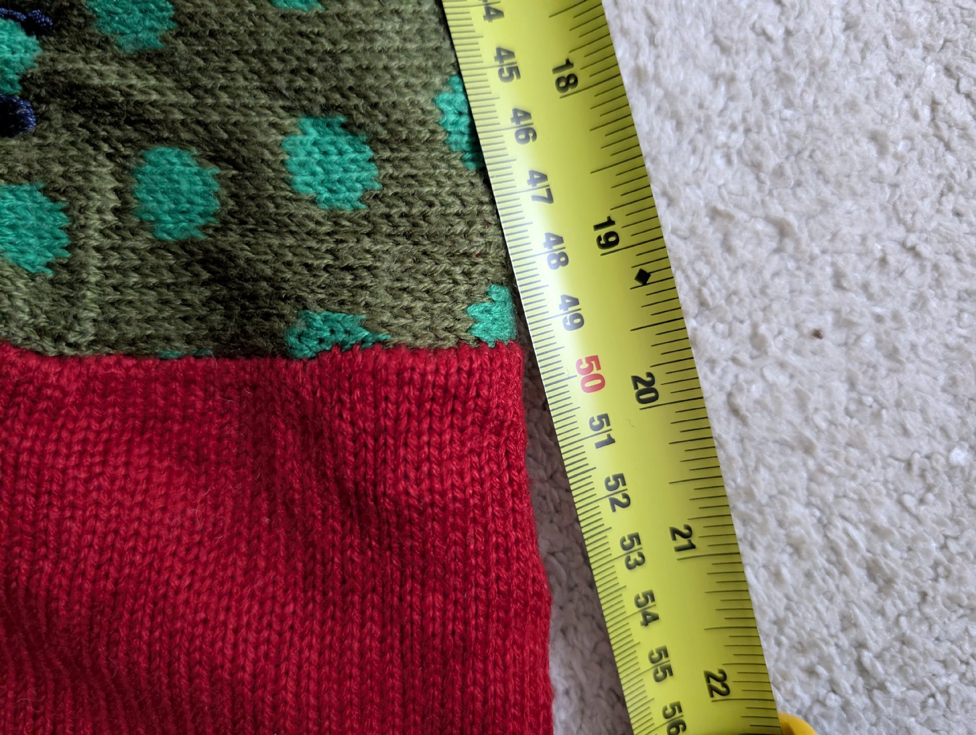Christmas Themed Knitted Cardigan Sweater – Size M, Unbranded, M, Excellent condition — preloved on SilentSale®