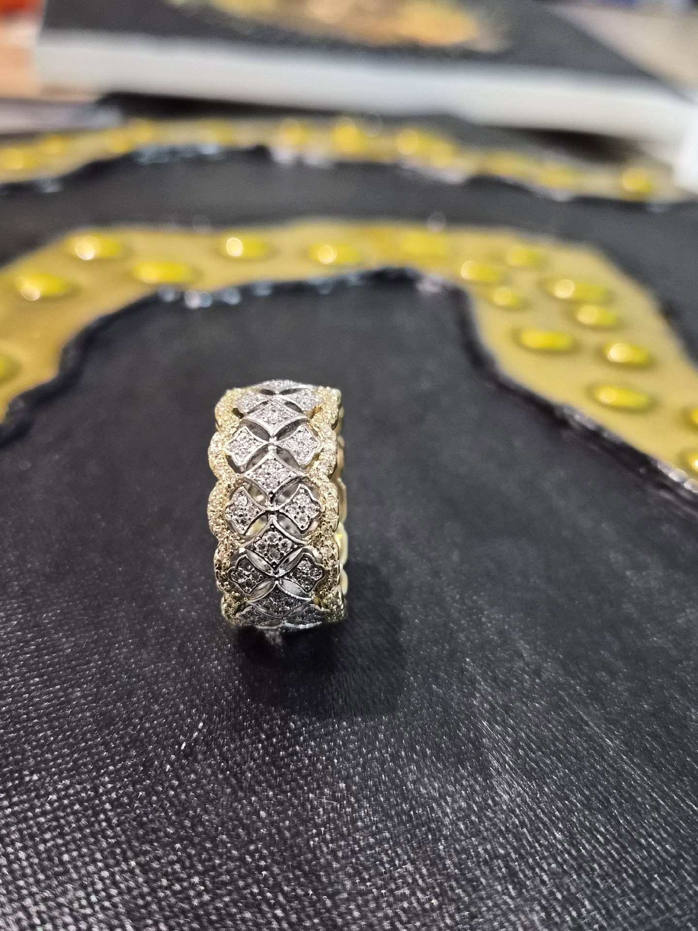 Two Tone Patterned Band Ring, Other, R½, New condition — preloved on SilentSale®
