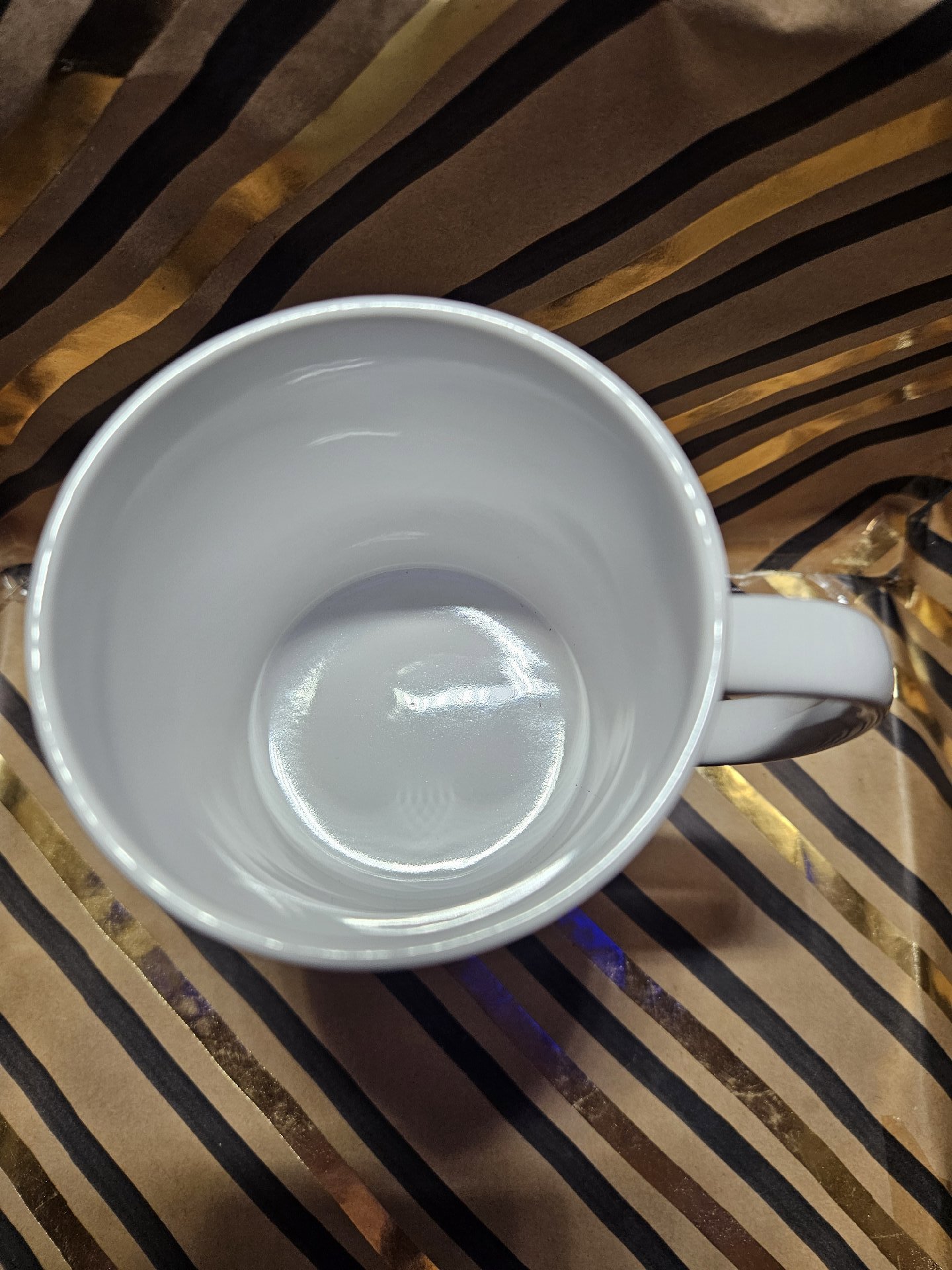 Ceramic Mug Hot Coffee Cold Heart Design, Unbranded, One Size, New condition — preloved on SilentSale®