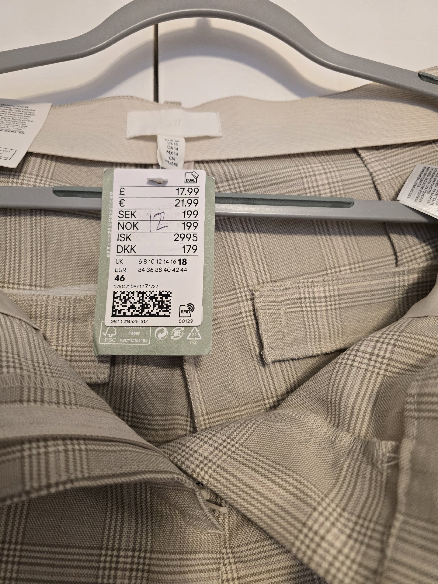 H&M Beige Checked Regular Waist Slacks – UK 18, H&M, 18, New condition — preloved on SilentSale®