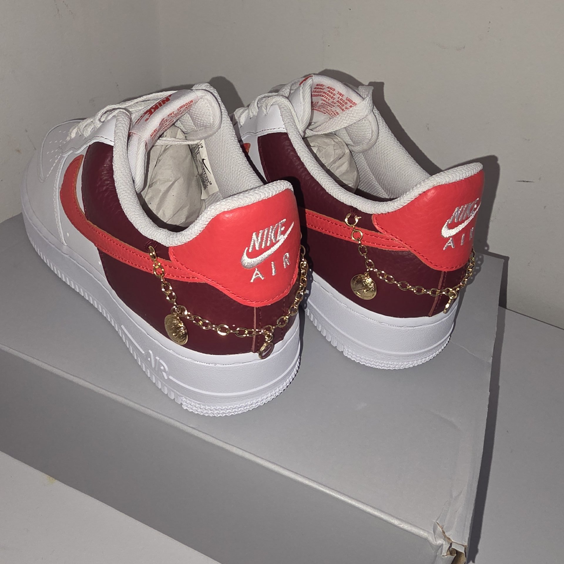 Nike Air Force 1 White Red Trainers – UK 8.5, Nike, 8.5, Excellent condition — preloved on SilentSale®