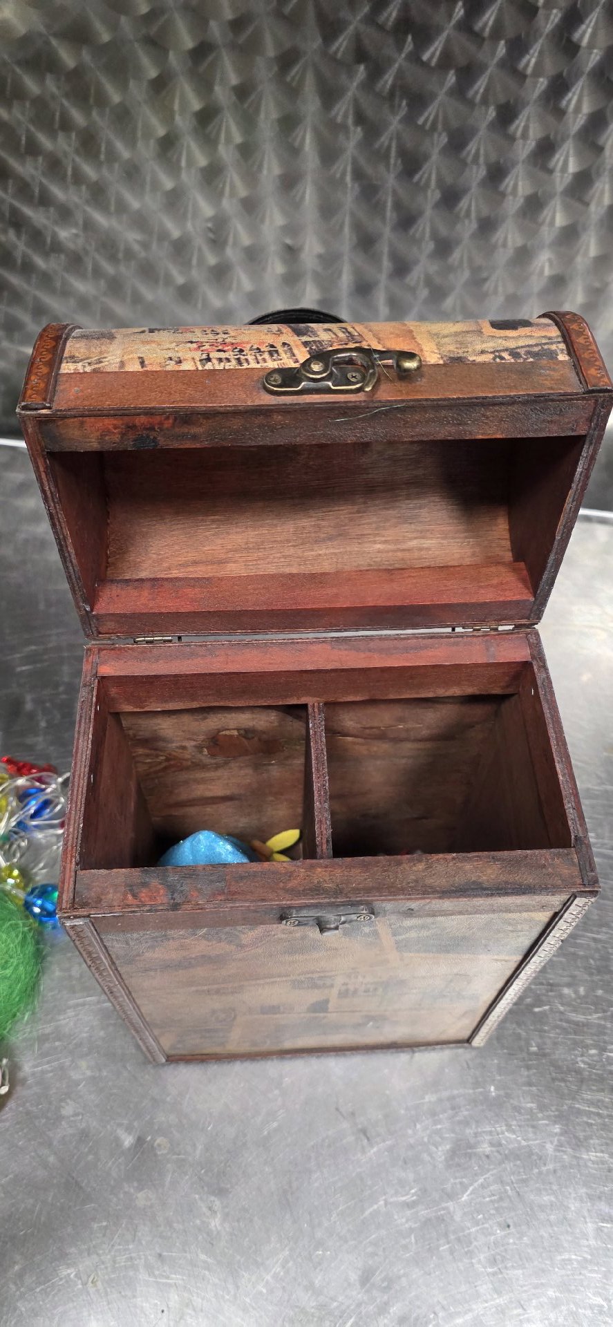 Vintage Style Wooden Decorative Storage Box with Handle, Vintage, One Size, Good condition — preloved on SilentSale®