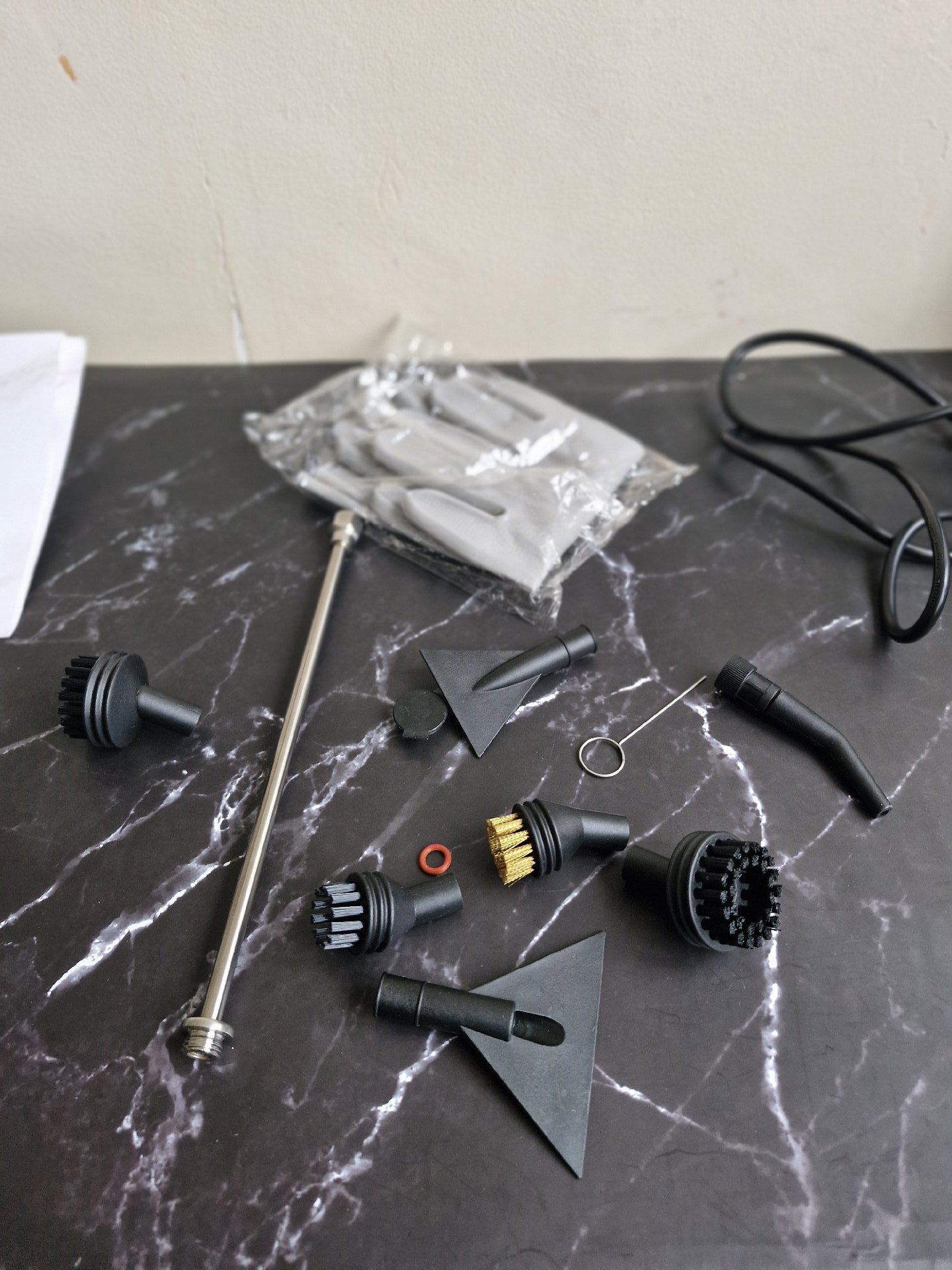 Stanley Portable Air Compressor Pump, Stanley, One Size, Excellent condition — preloved on SilentSale®