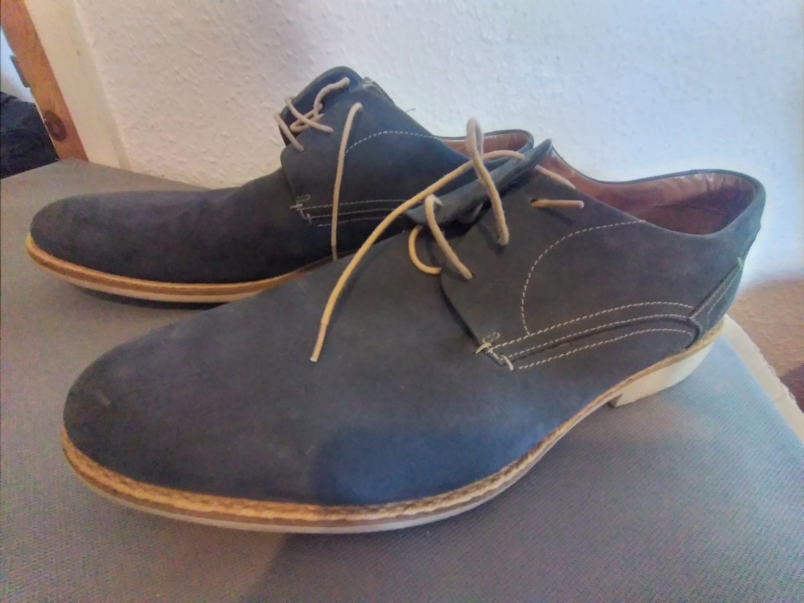 Clarks Blue Suede Derby Shoes Size 11 / Extralight Sole, Clarks, 11, Good condition — preloved on SilentSale®