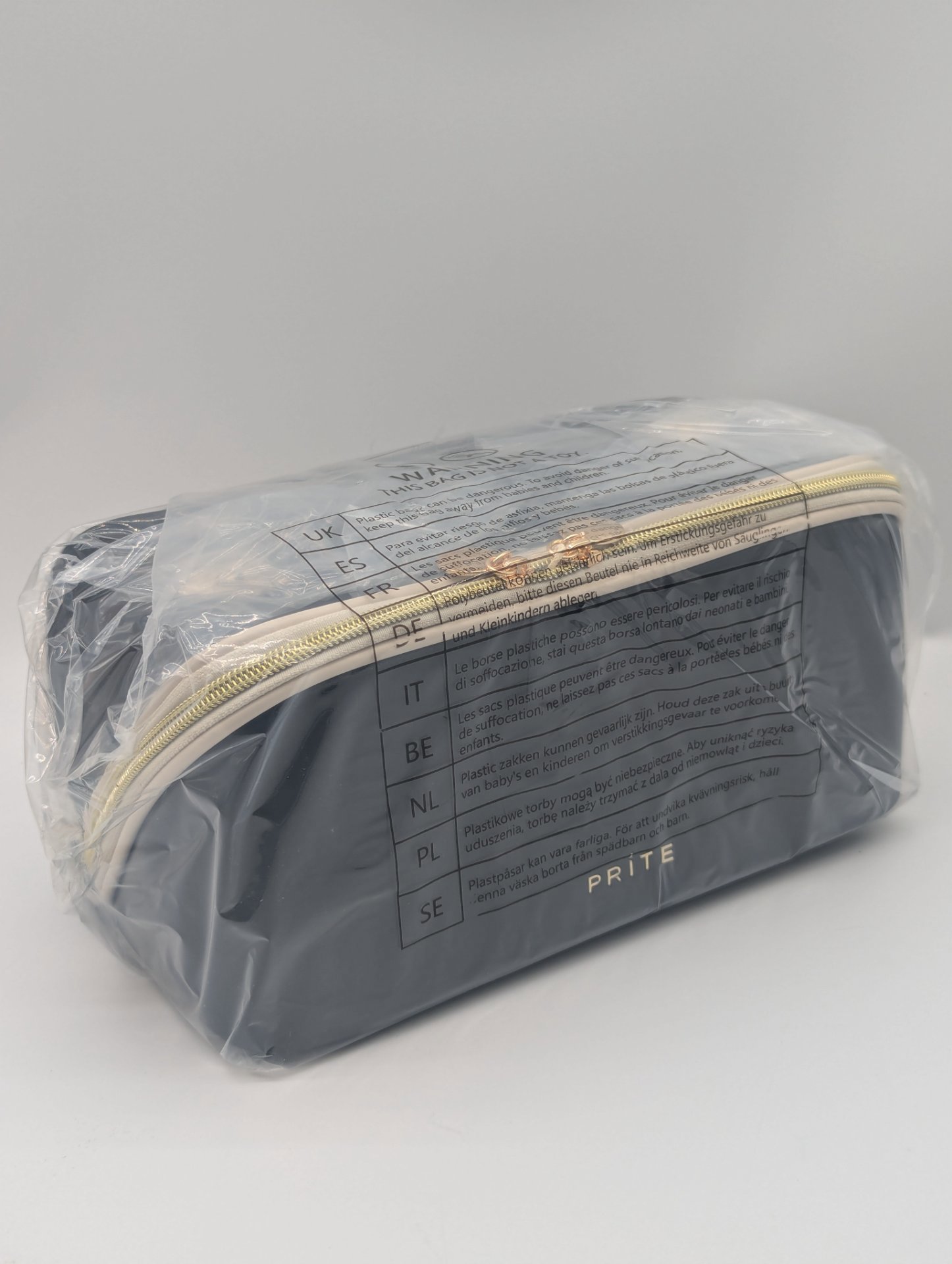 Prite Black Cosmetic Makeup Bag with Handle, Prite, One Size, New condition — preloved on SilentSale®