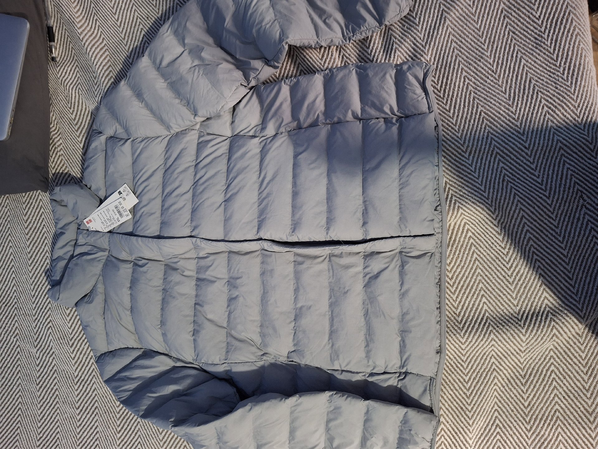 Uniqlo Grey Puffer Jacket XXL, Uniqlo, XXL, New condition — preloved on SilentSale®