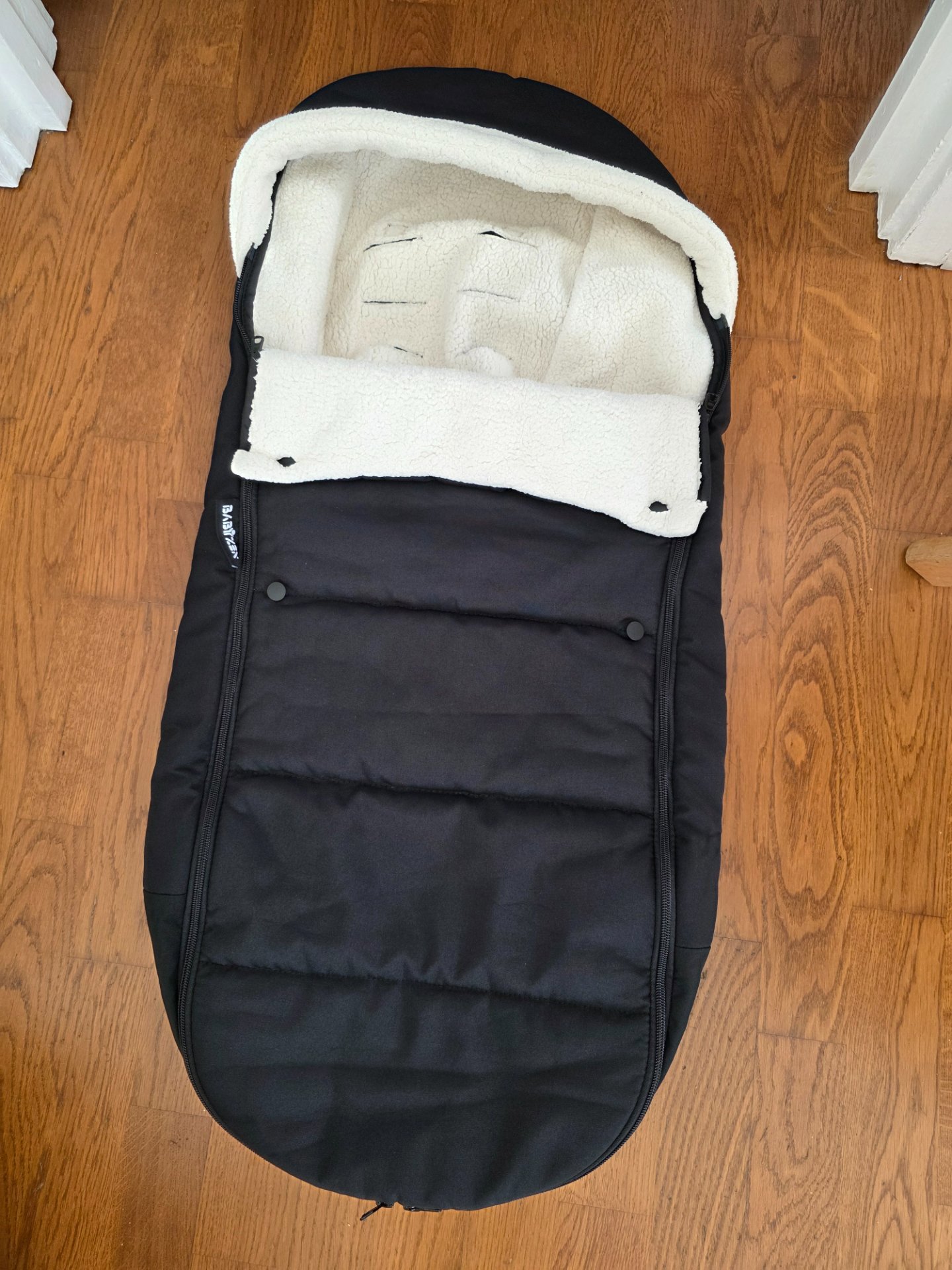 Babyzen Black Footmuff, Babyzen, One Size, Excellent condition — preloved on SilentSale®