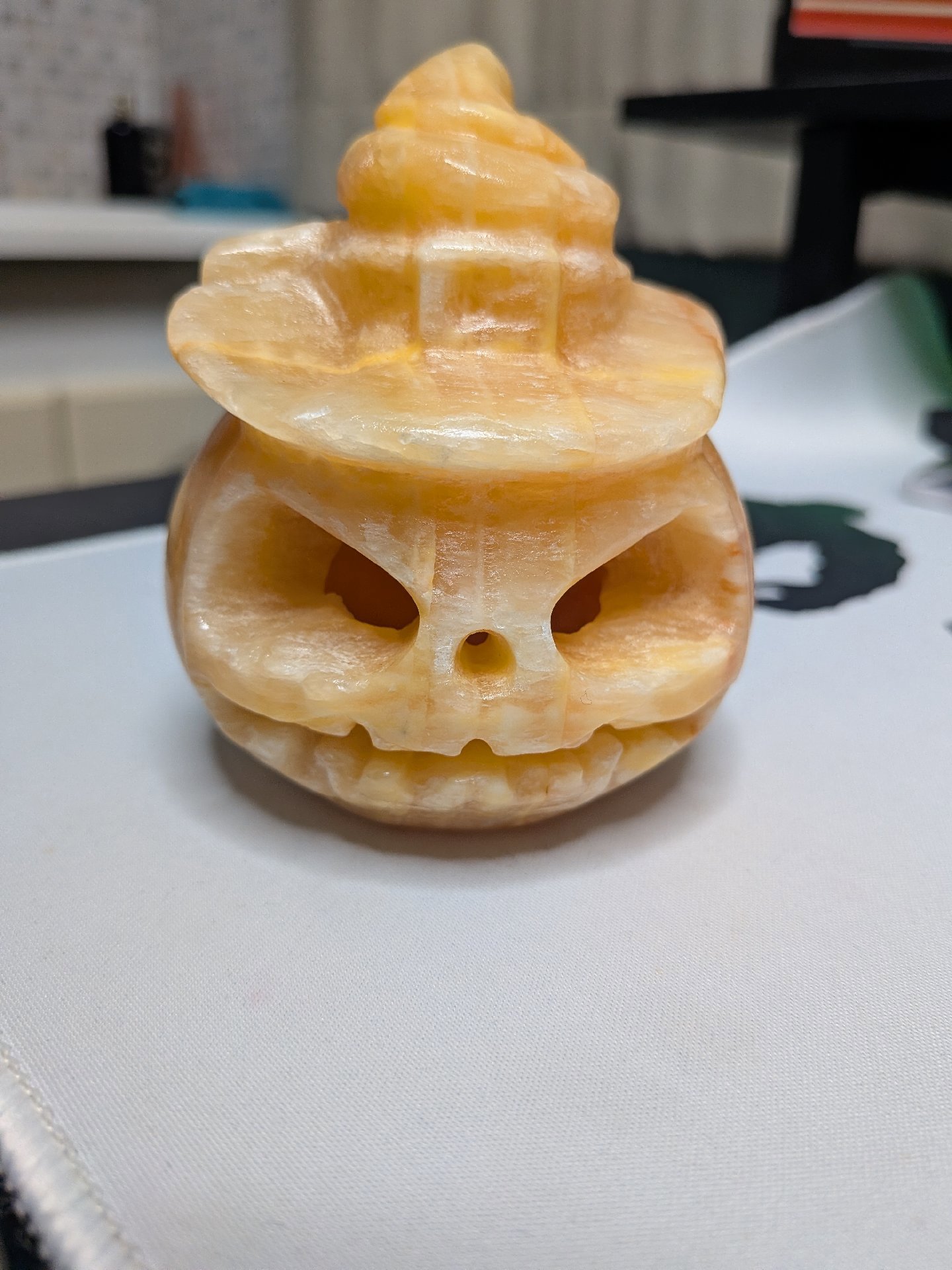 Carved yellow calcite Halloween Pumpkin tea light holder, Other, Medium, Excellent condition — preloved on SilentSale®