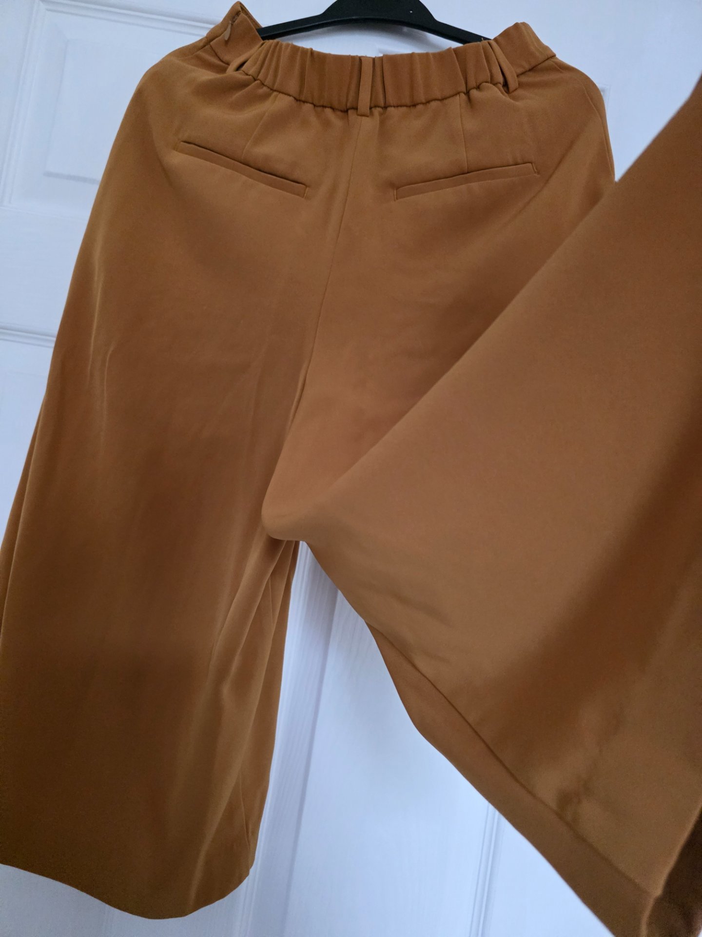 Brown Wide Leg Culottes, Uniqlo, M, Excellent condition — preloved on SilentSale®