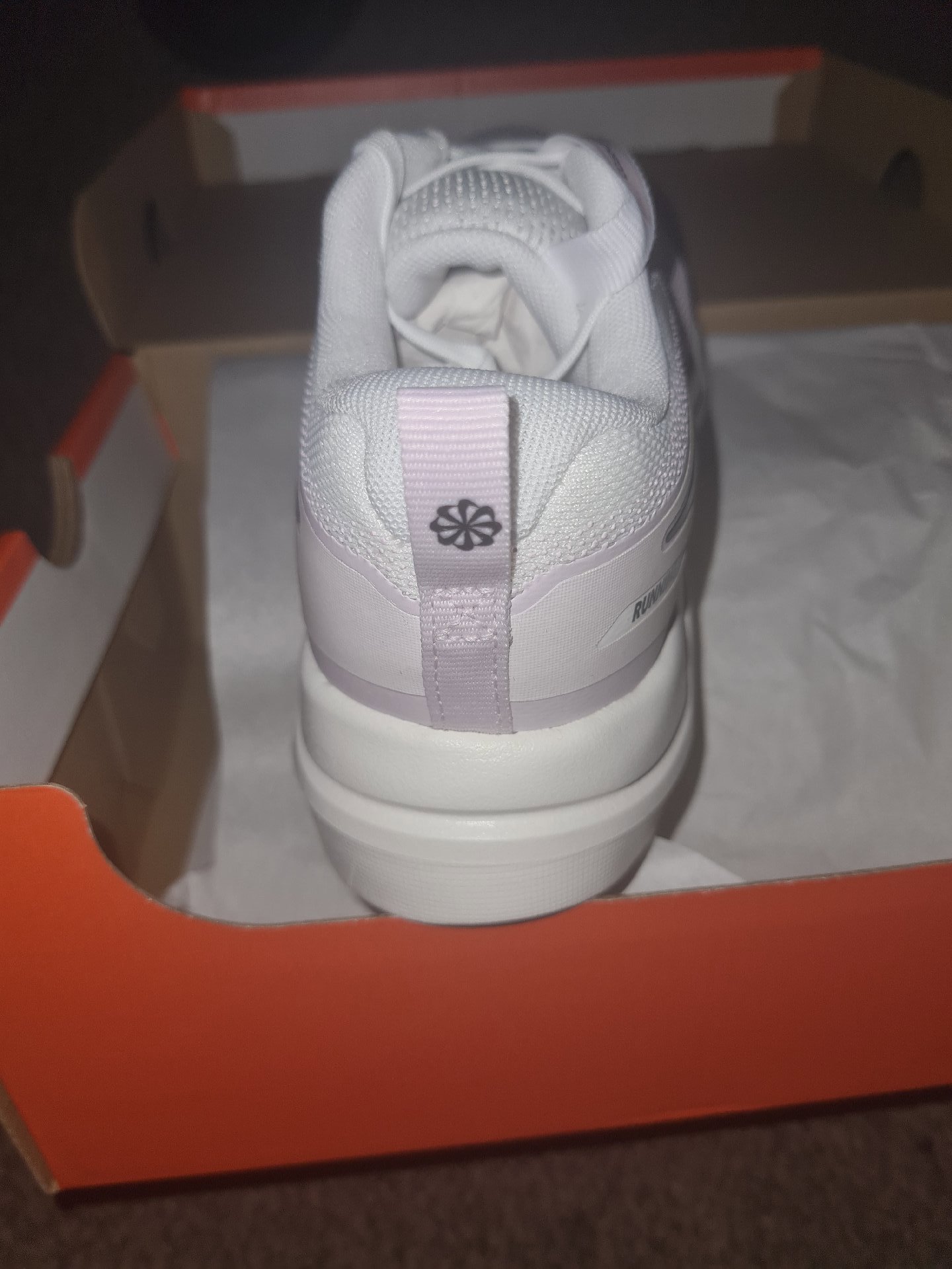 Nike Cosmic Runner SE 2 GS White Black Bleached Lilac Trainers – Size 4.5, Nike, 4.5, New condition — preloved on SilentSale®