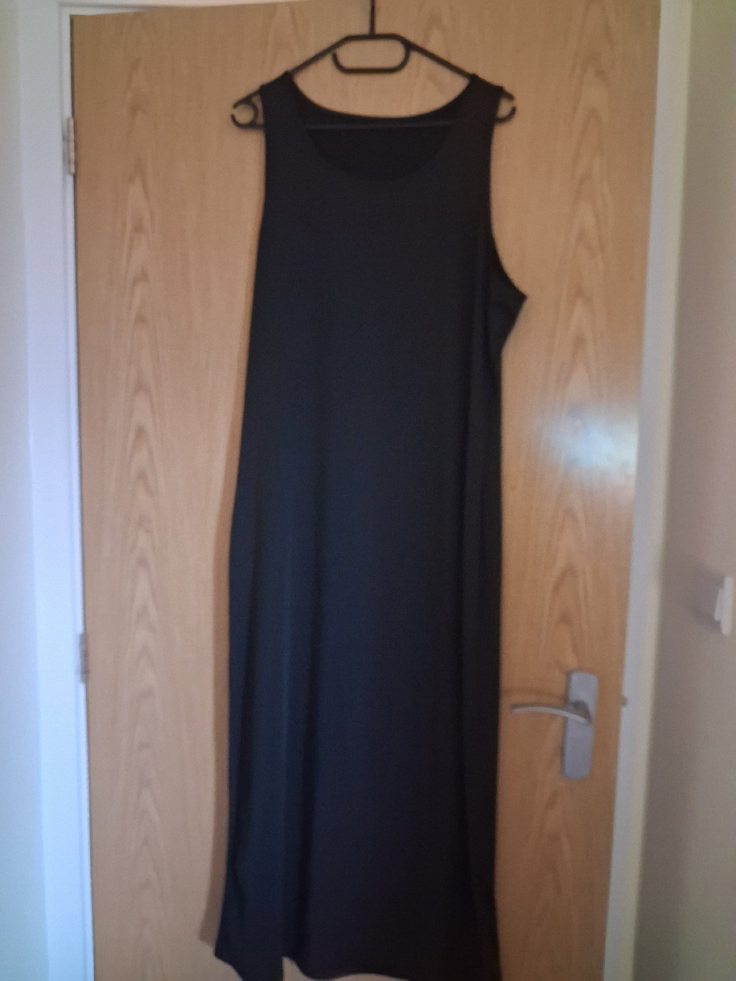 Black Sleeveless Maxi Dress 2XL, Unbranded, XXL, Good condition — preloved on SilentSale®
