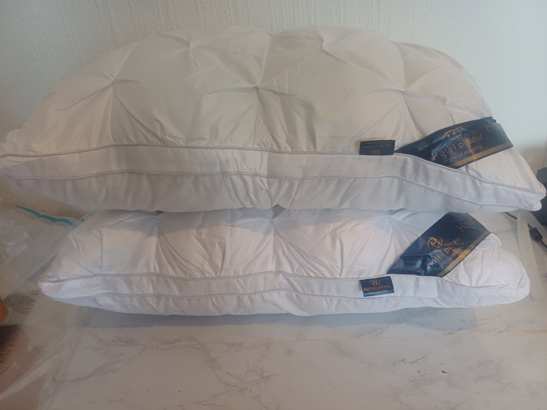 Hotel Pillow White Quilted Decorative Pillows Set of 2, Unbranded, Medium, New condition — preloved on SilentSale®