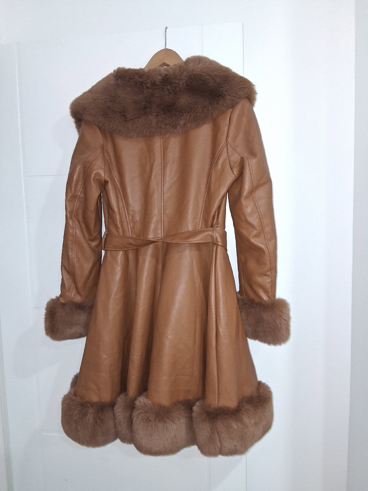Flam Modes Brown Faux Fur Trim Leather Coat, Flam Modes, M, New condition — preloved on SilentSale®