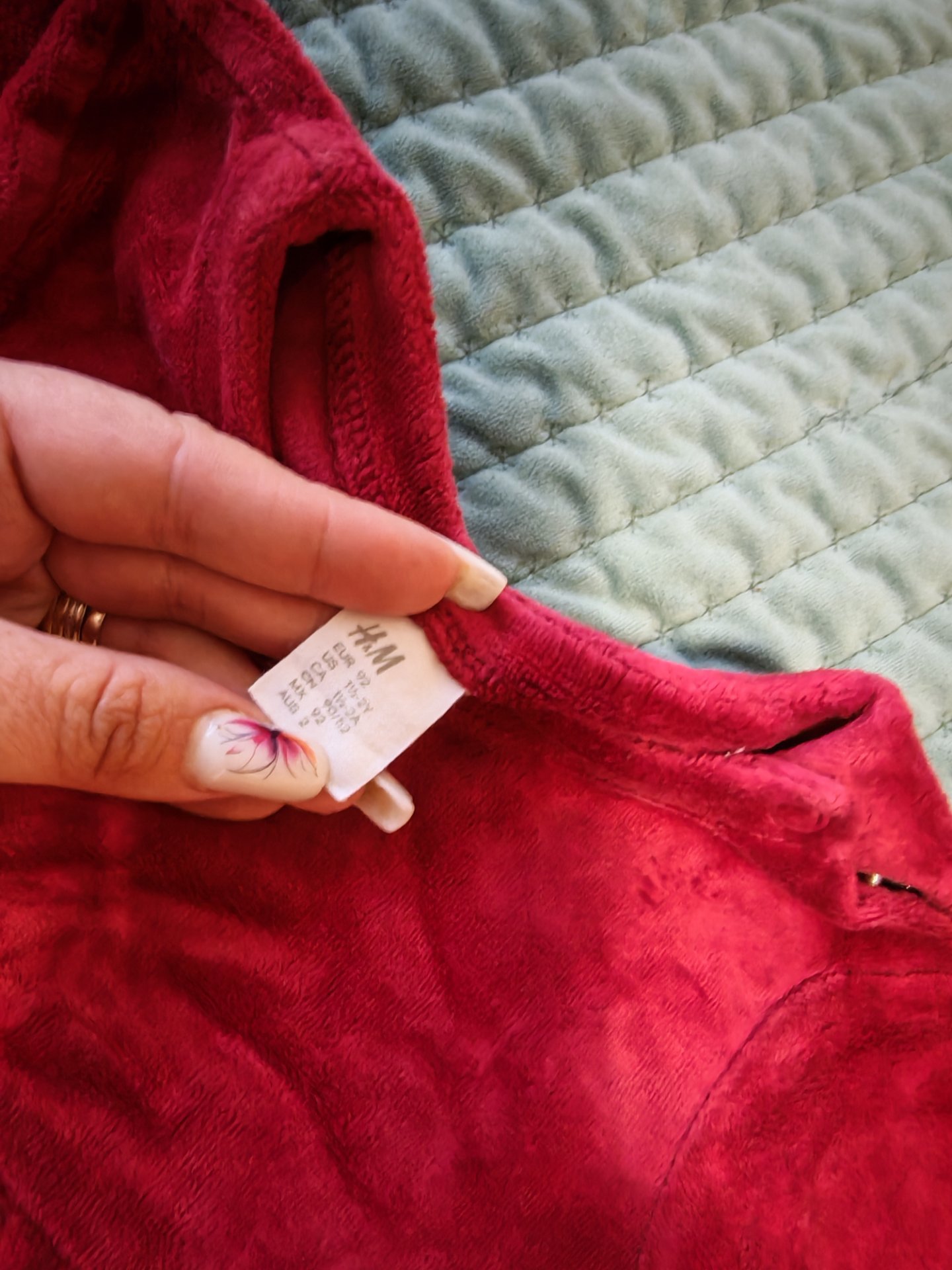 H&M Red Minnie Mouse Velour Dress – 18-24M, H&M, 18-24M, Good condition — preloved on SilentSale®